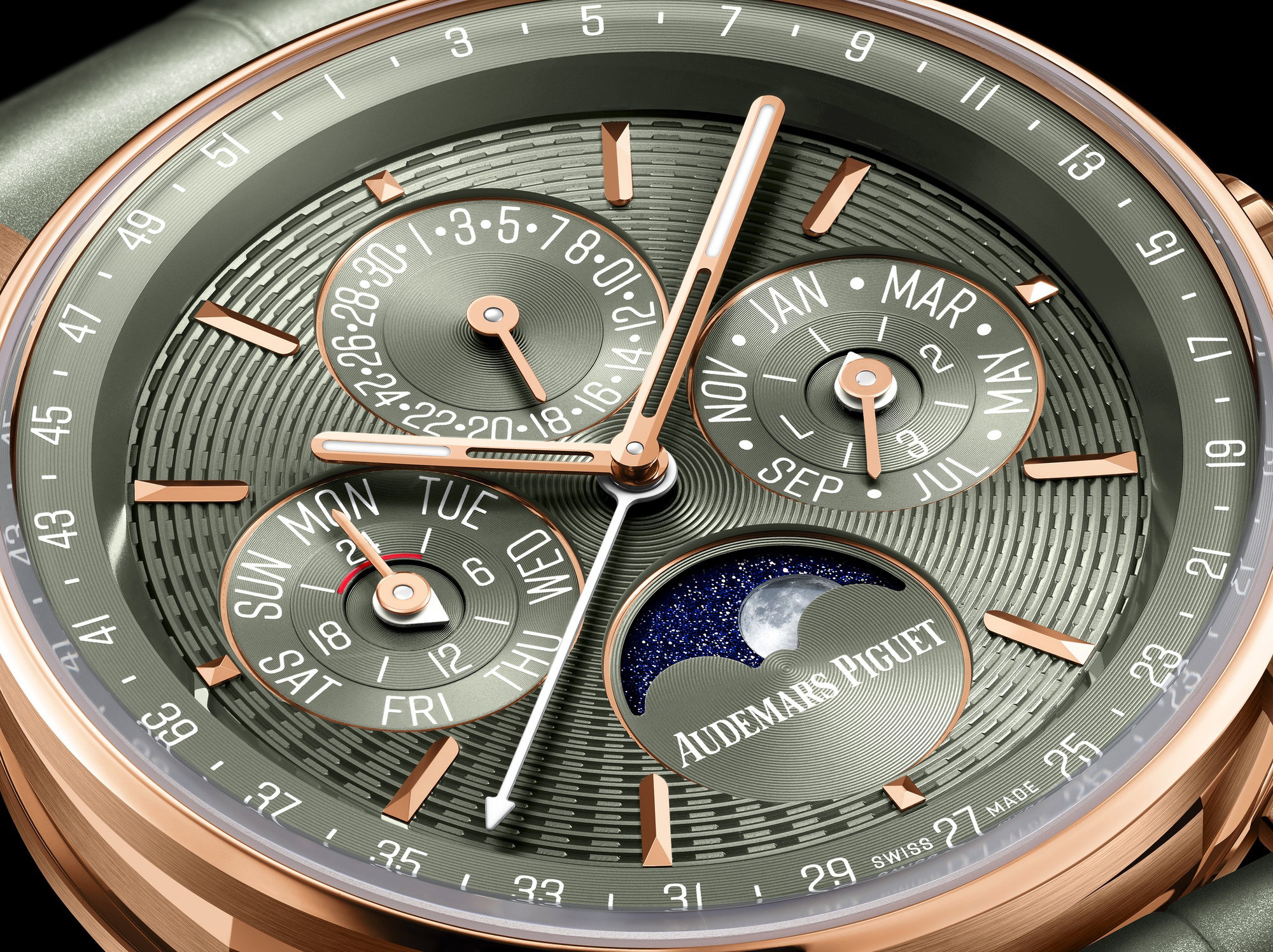 Code 11.59 by Audemars Piguet Selfwinding Perpetual Calendar 38 — view 4