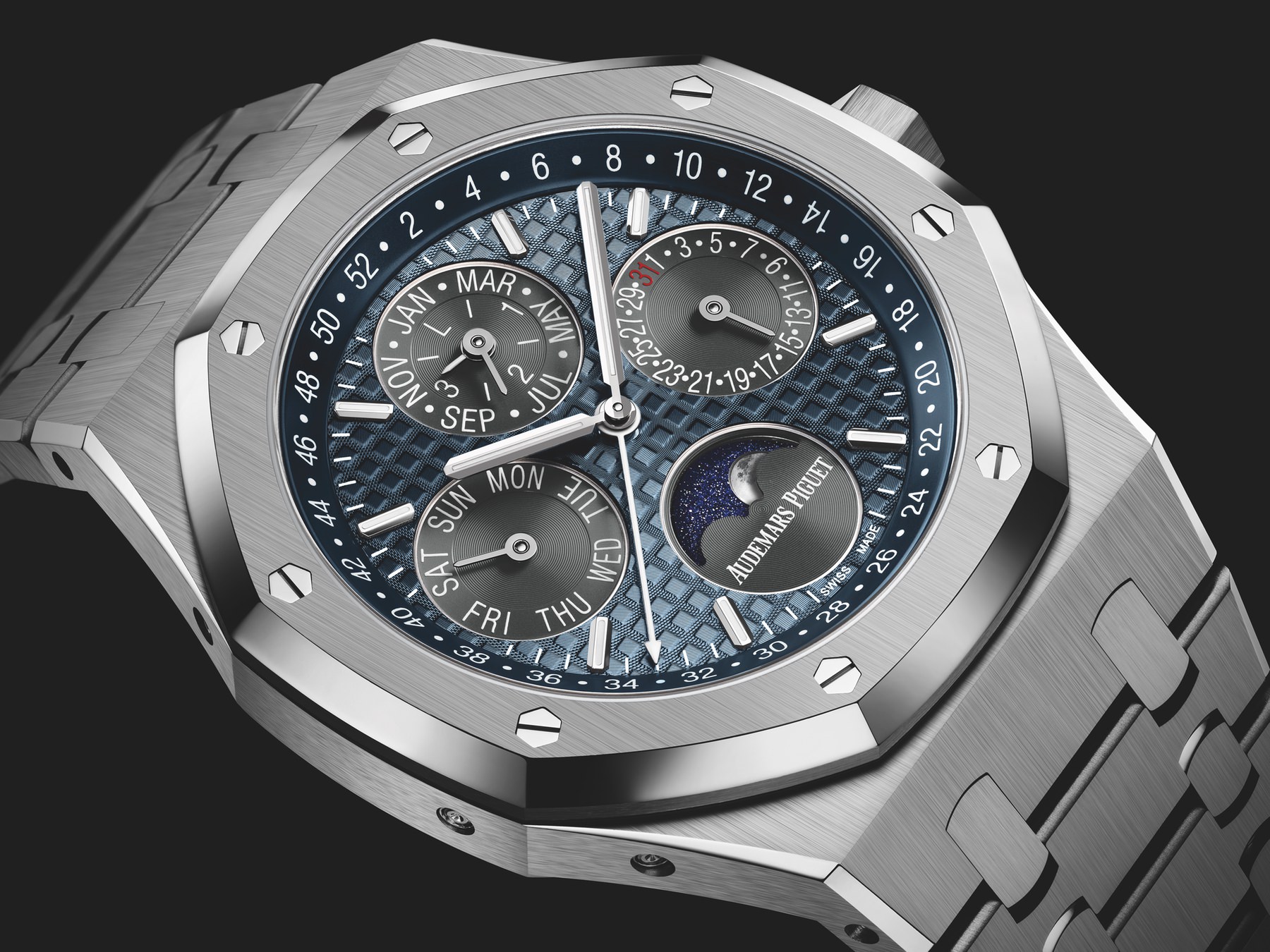 Royal Oak Perpetual Calendar — view 3