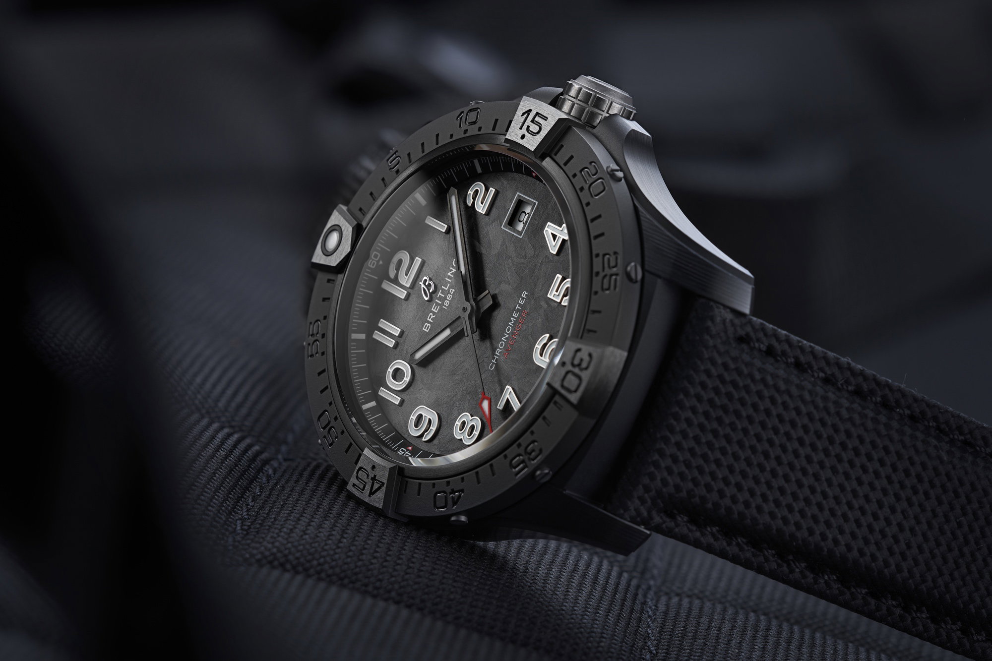 Avenger Automatic 42 Night Misssion — view 4