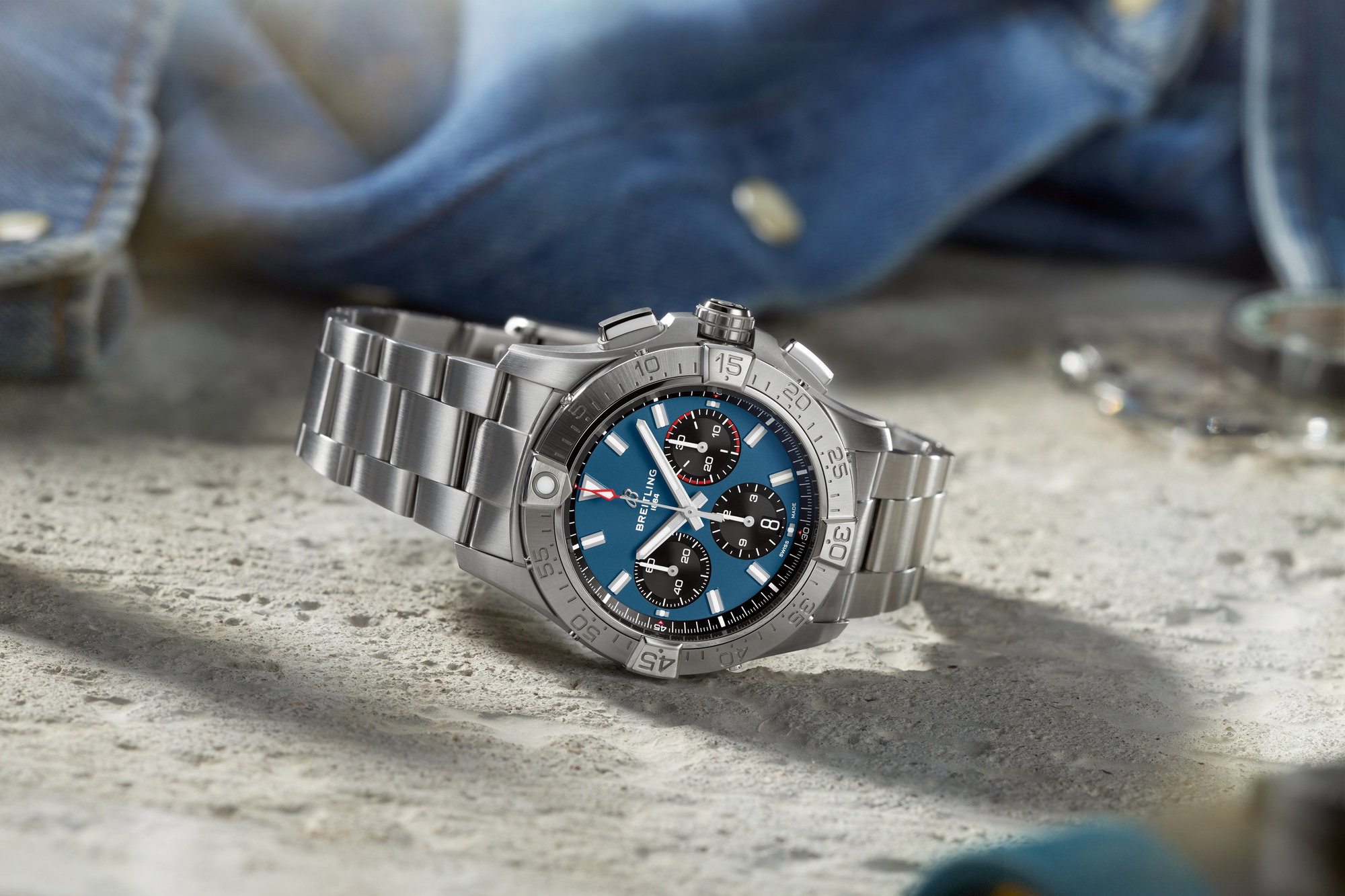 Avenger B01 Chronograph 42 — view 2