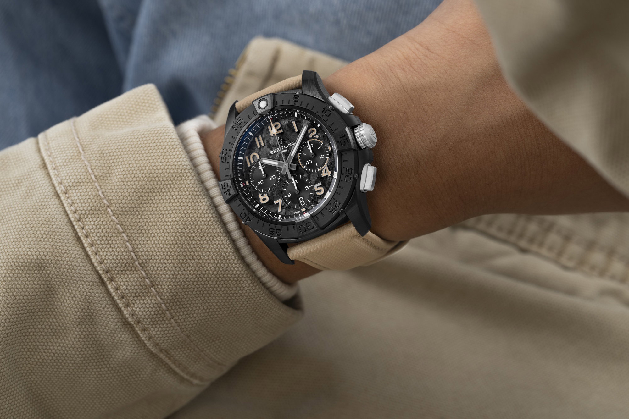 Avenger B01 Chronograph 42 Night Mission — view 4