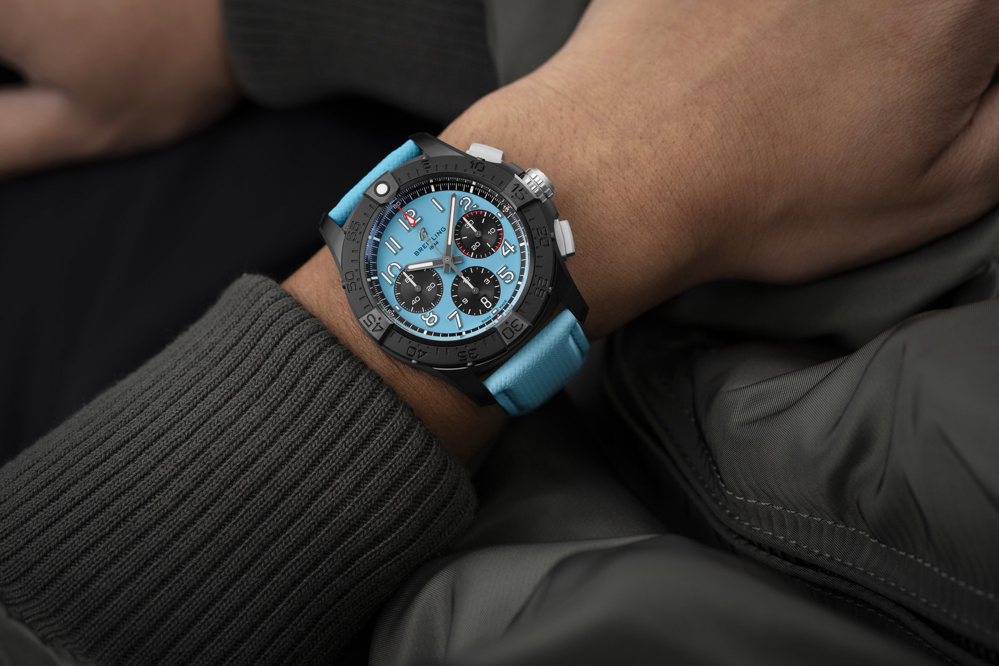 Avenger B01 Chronograph 42 Night Mission — view 3