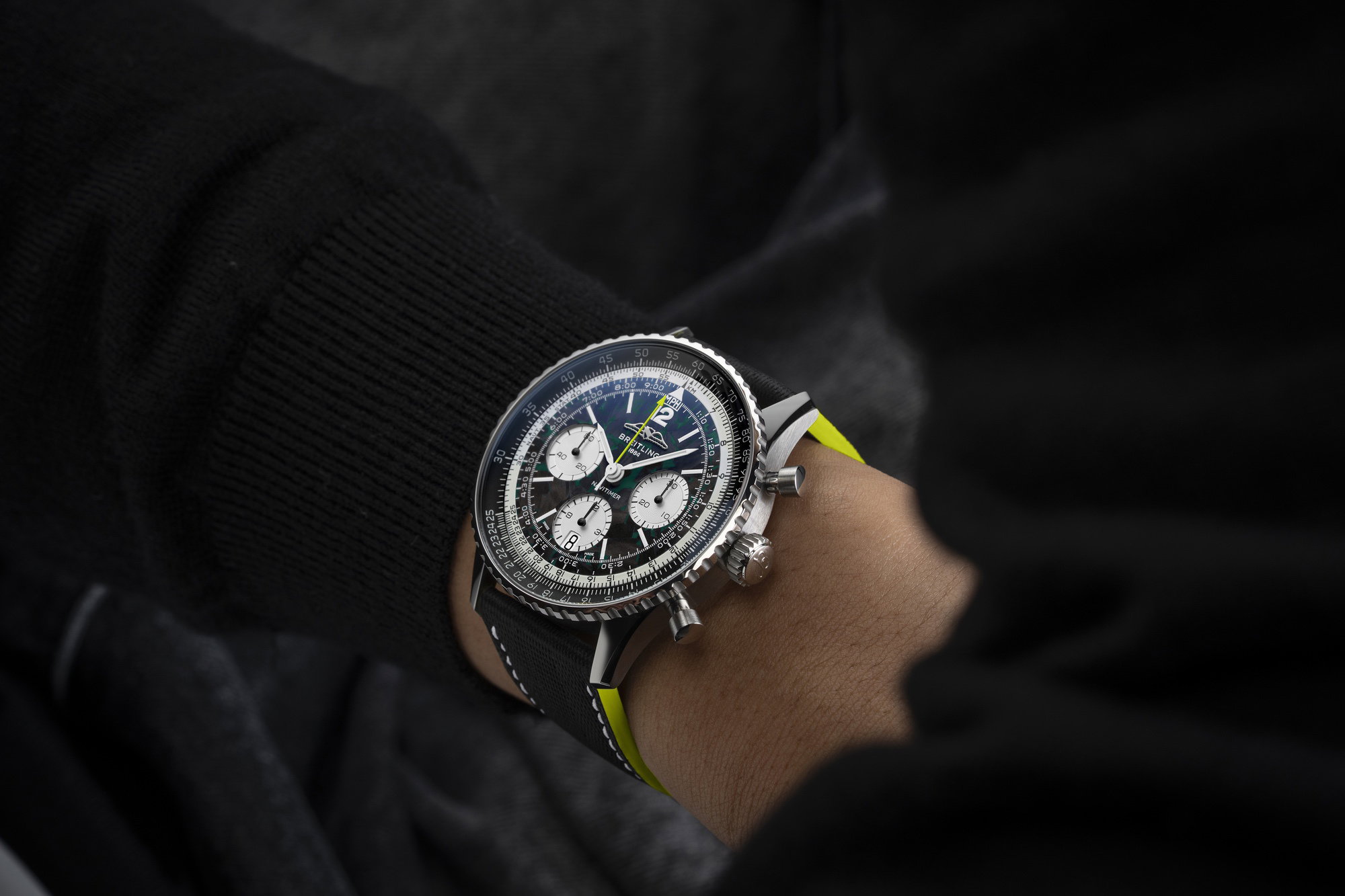 Navitimer B01 Chronograph 43 Aston Martin Aramco Formula One Team — view 5