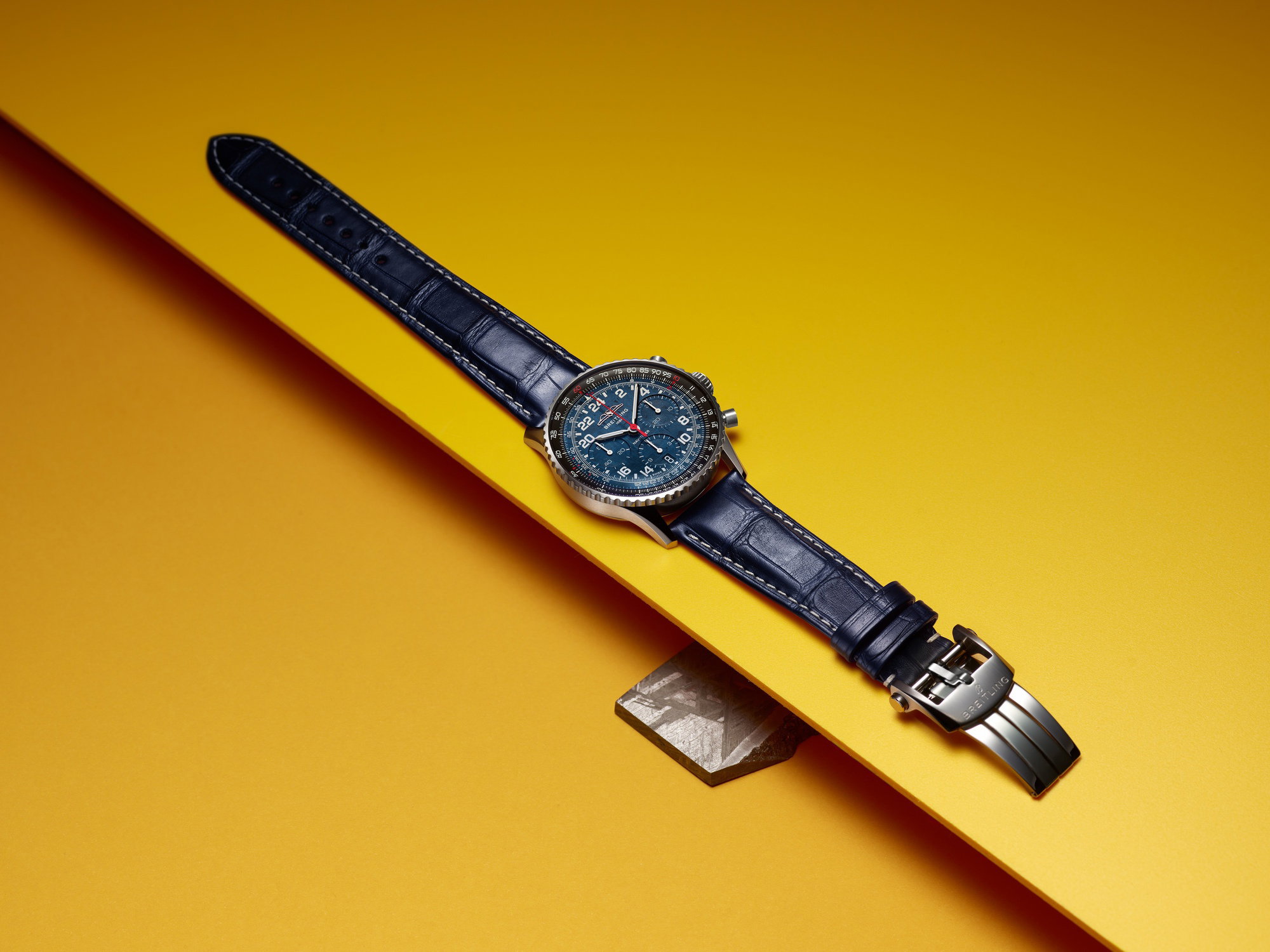 Navitimer B02 Chronograph 41 Cosmonaute Artemis II — view 3