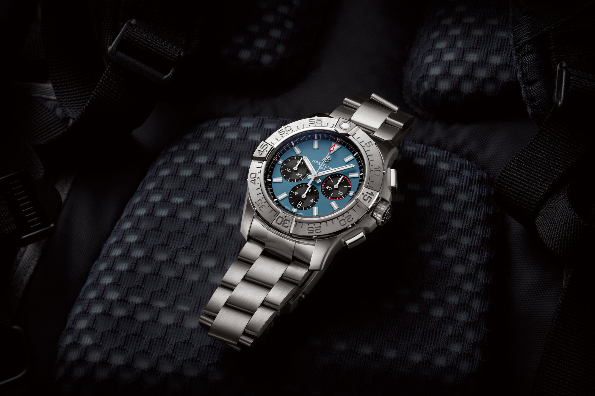Super Avenger B01 Chronograph 46 — view 2