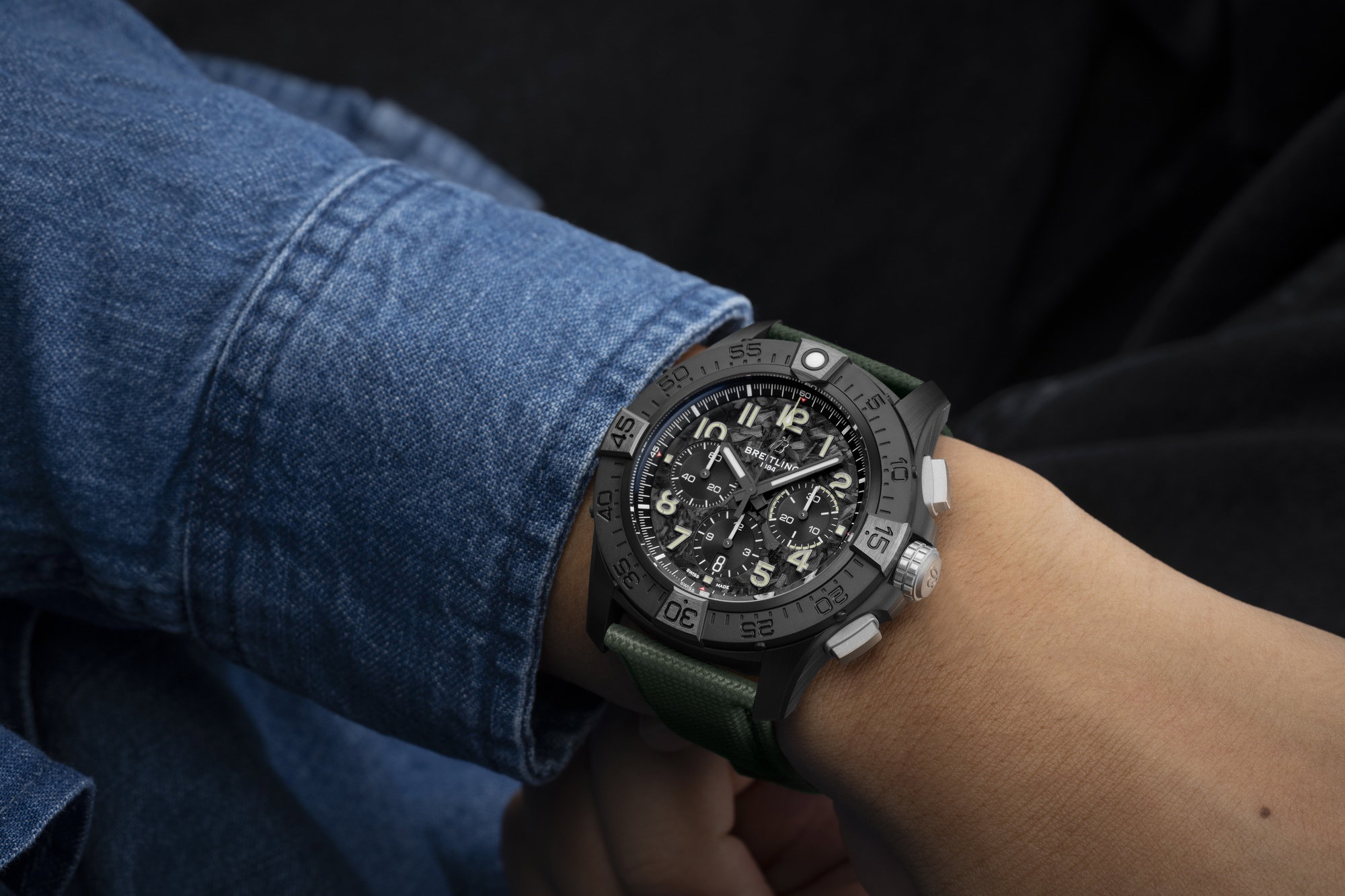 Super Avenger B01 Chronograph 46 Night Mission — view 3