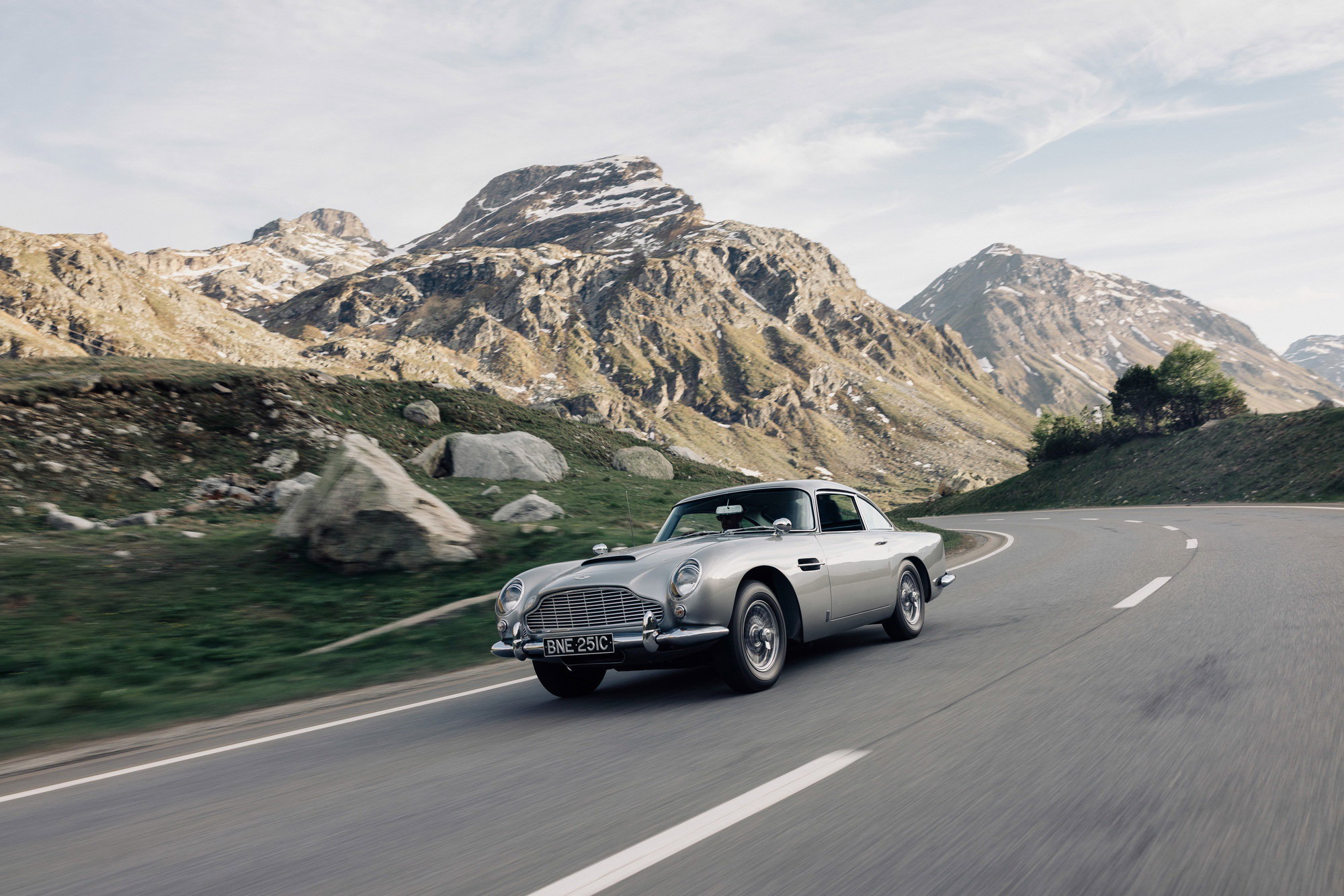 Top Time B01 Chronograph 41 Tribute to Aston Martin DB5 — view 5