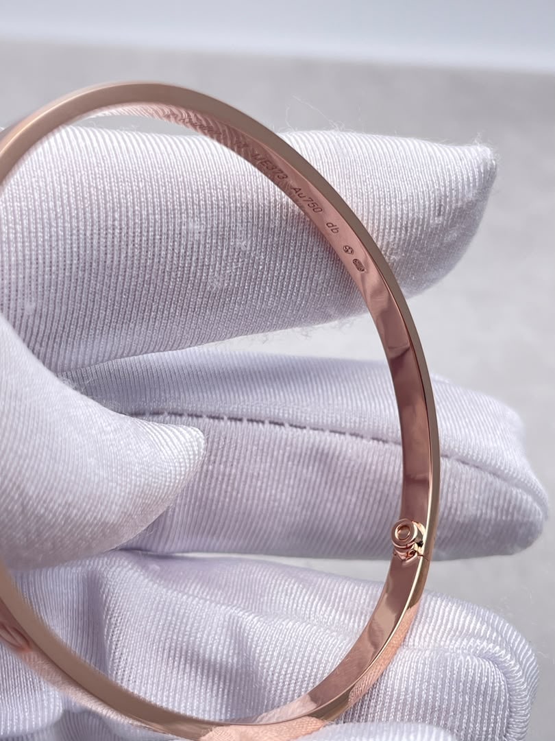 Cartier LOVE Bracelet, Small Model, 4 Diamonds — view 4