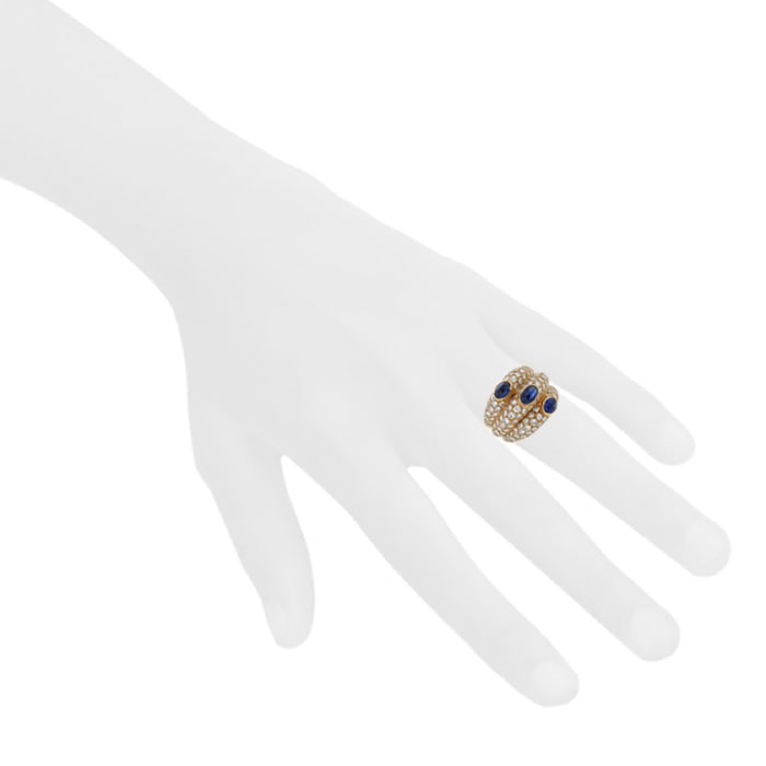 Cartier ring in yellow gold, diamonds and sapphires — view 3