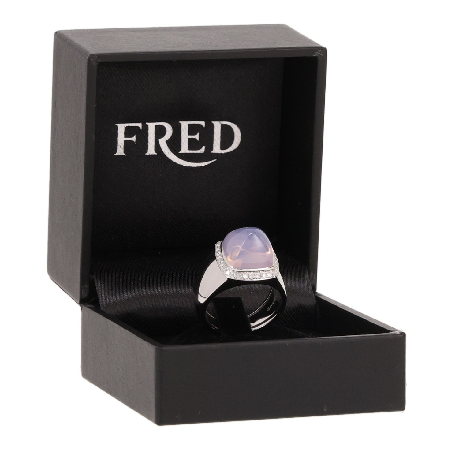 Fred Pain de Sucre medium model ring in white gold, diamonds and blue milky amethyst — view 3