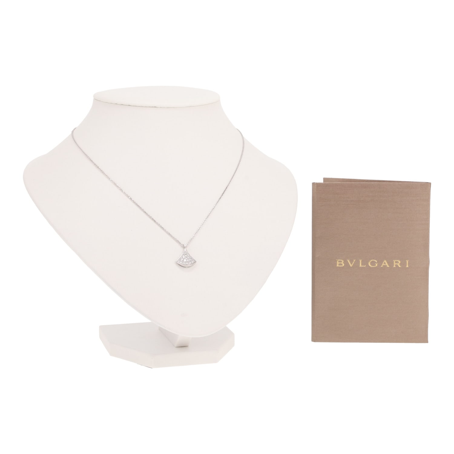 Bulgari Diva’s Dream necklace in white gold and diamonds — view 3