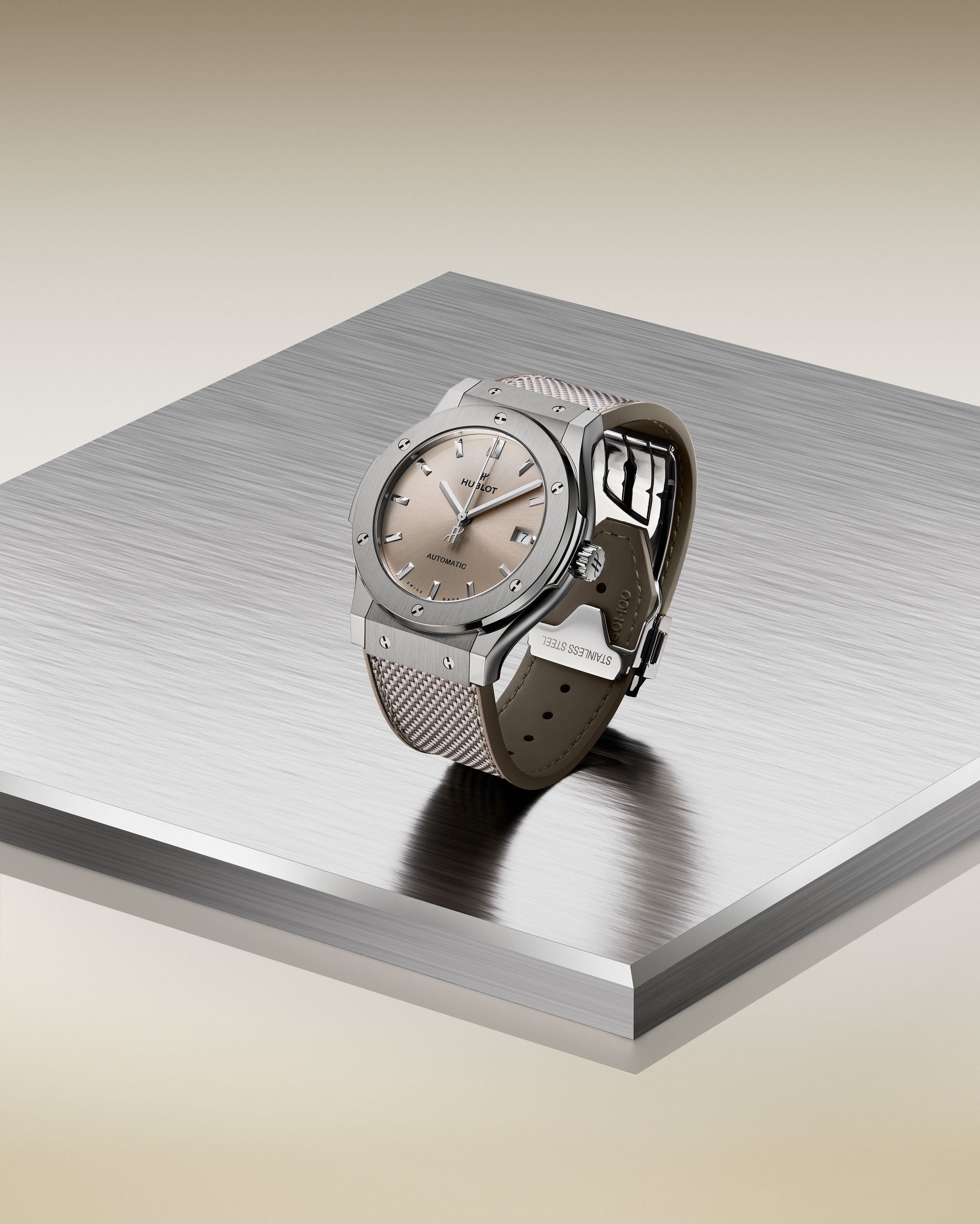 Classic Fusion Titanium Essential Taupe — view 3