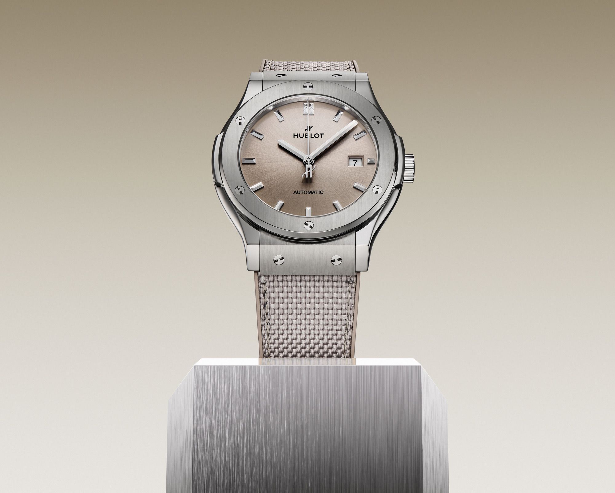 Classic Fusion Titanium Essential Taupe — view 4