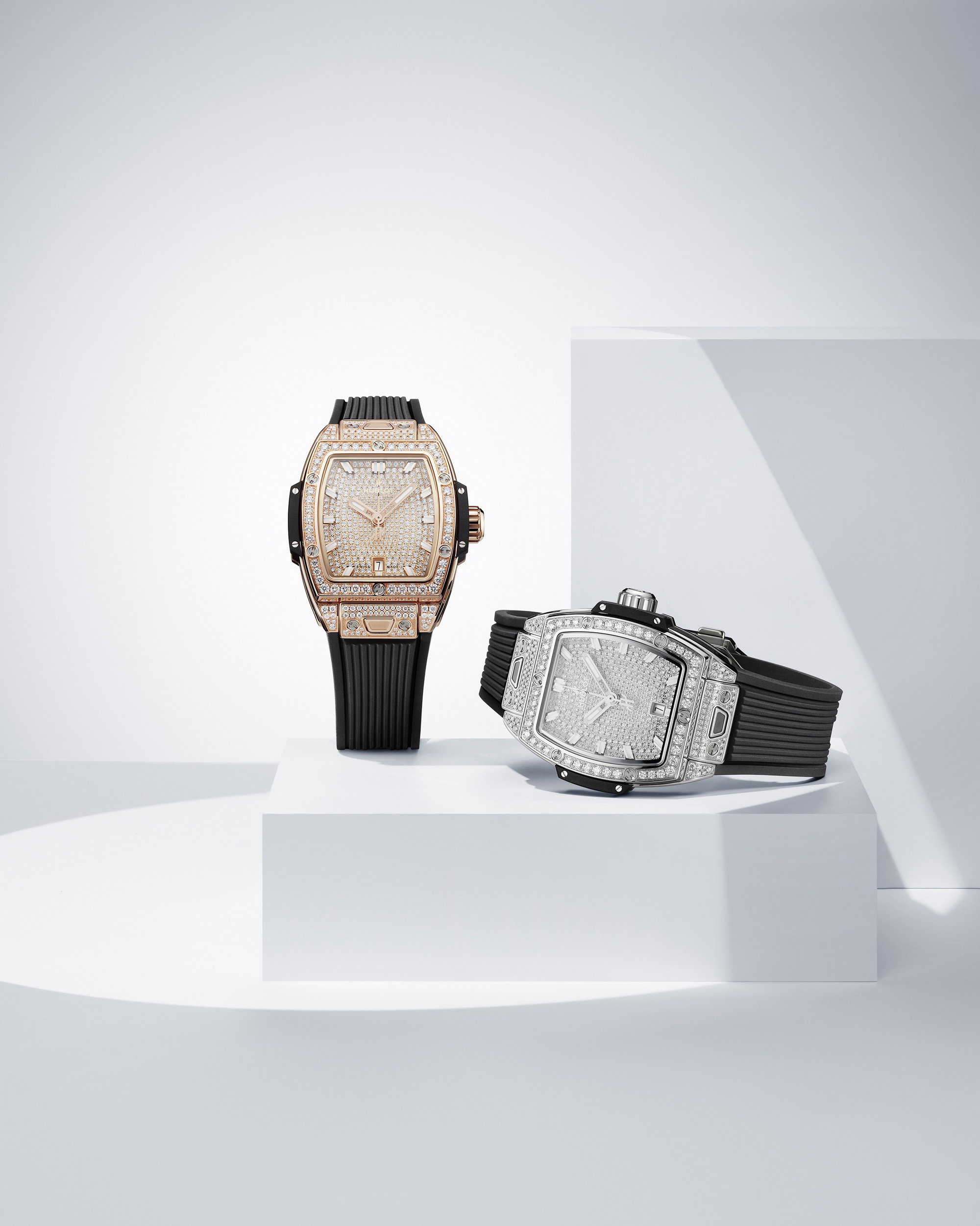 Spirit of Big Bang King Gold Full Pavé — view 2