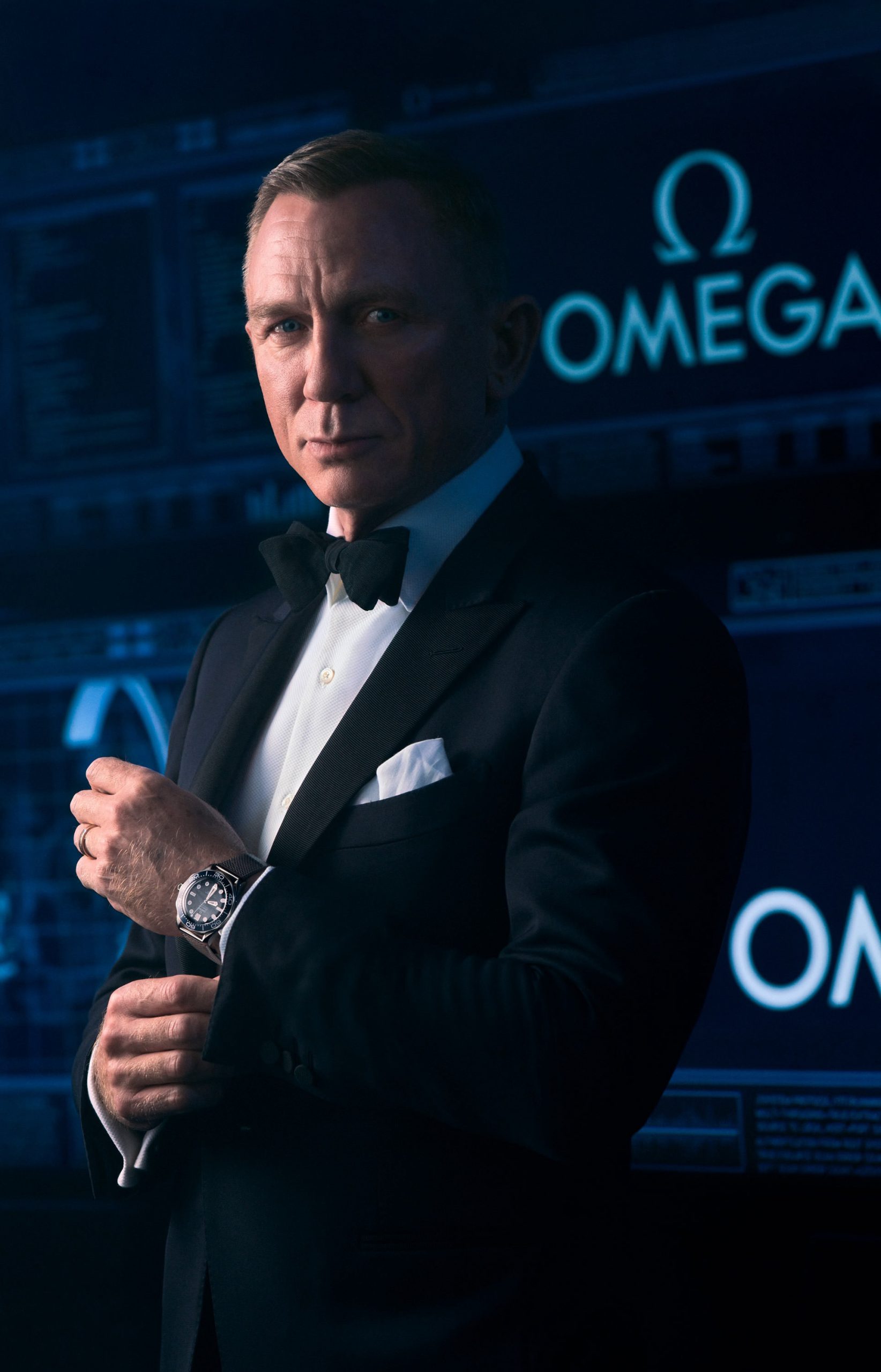 Seamaster Diver 300M  60 Years of James Bond — view 3