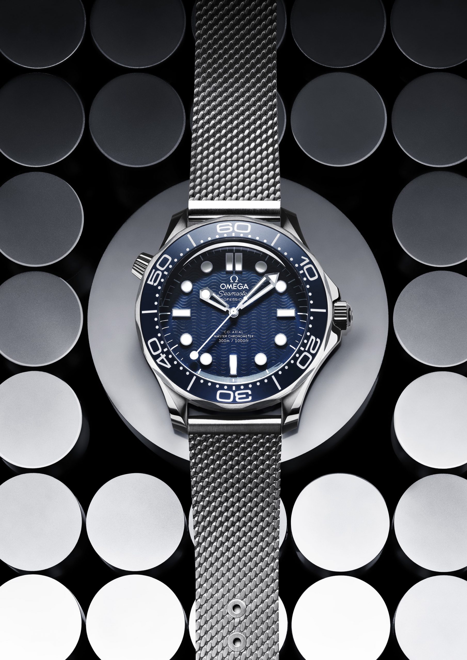 Seamaster Diver 300M  60 Years of James Bond — view 9