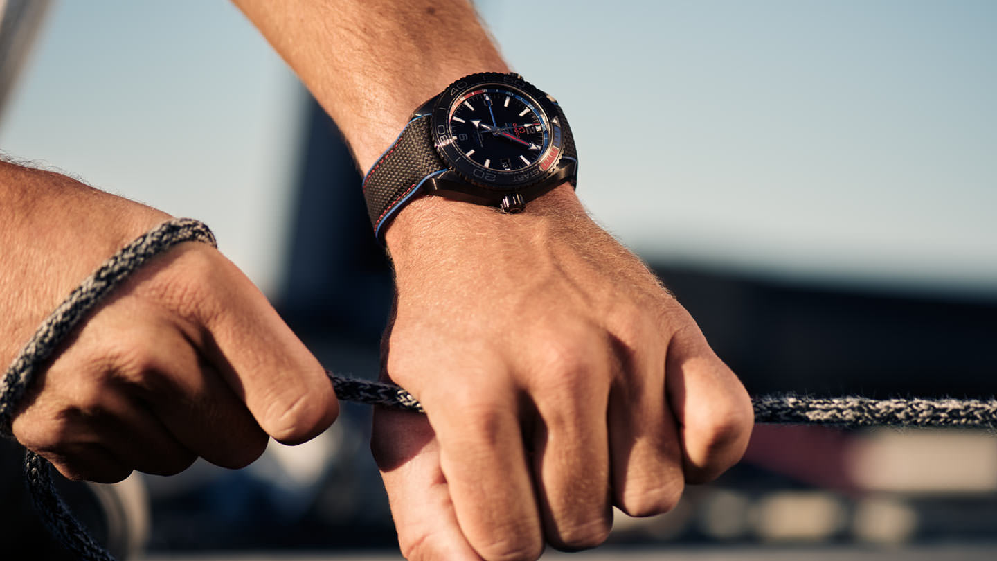 Seamaster Planet Ocean 600M Co-axial Master Chronometer GMT 45.5 mm "ETNZ" Deep Black — view 3