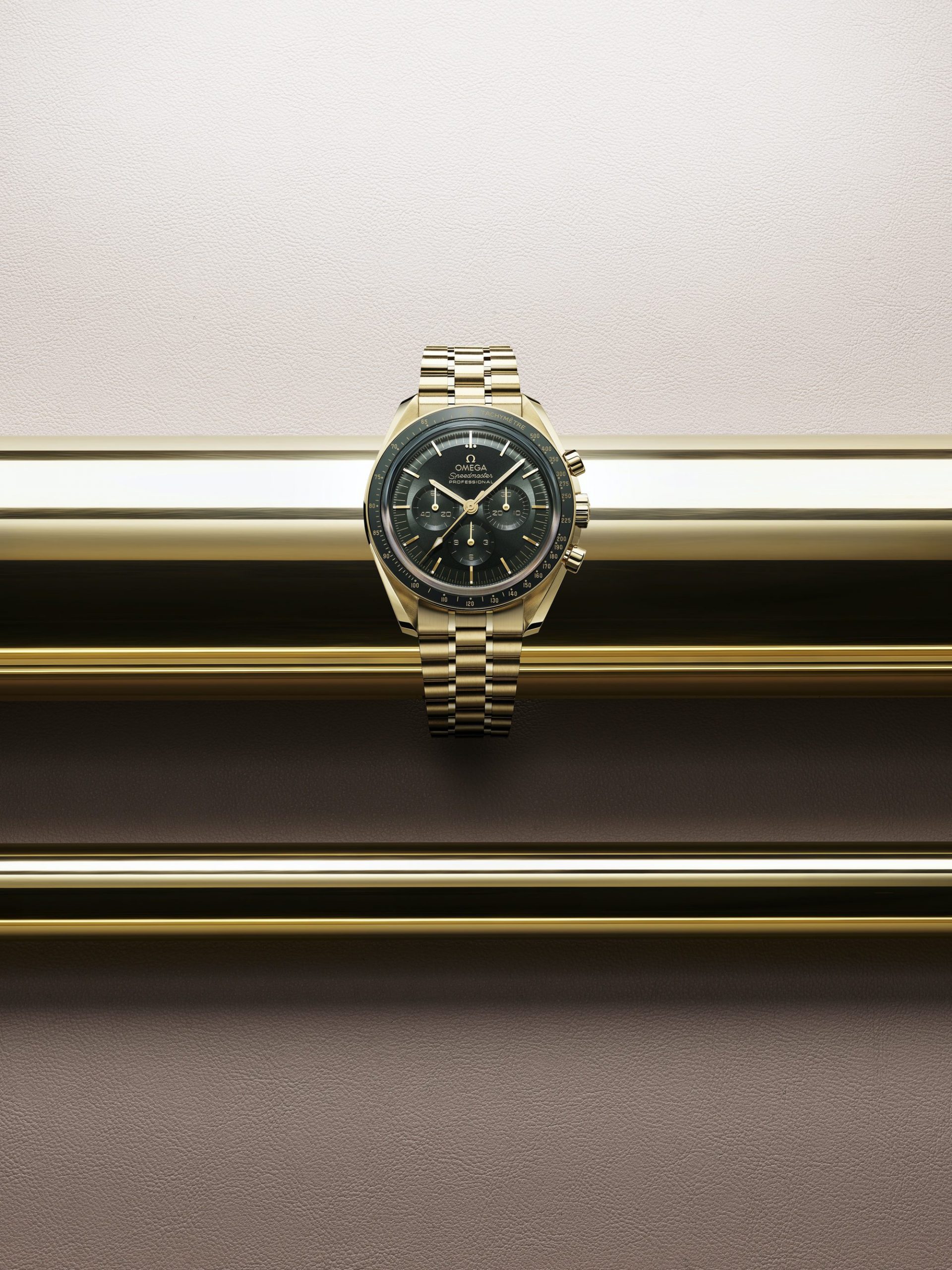 Speedmaster Moonwatch  Moonshine Gold — view 6