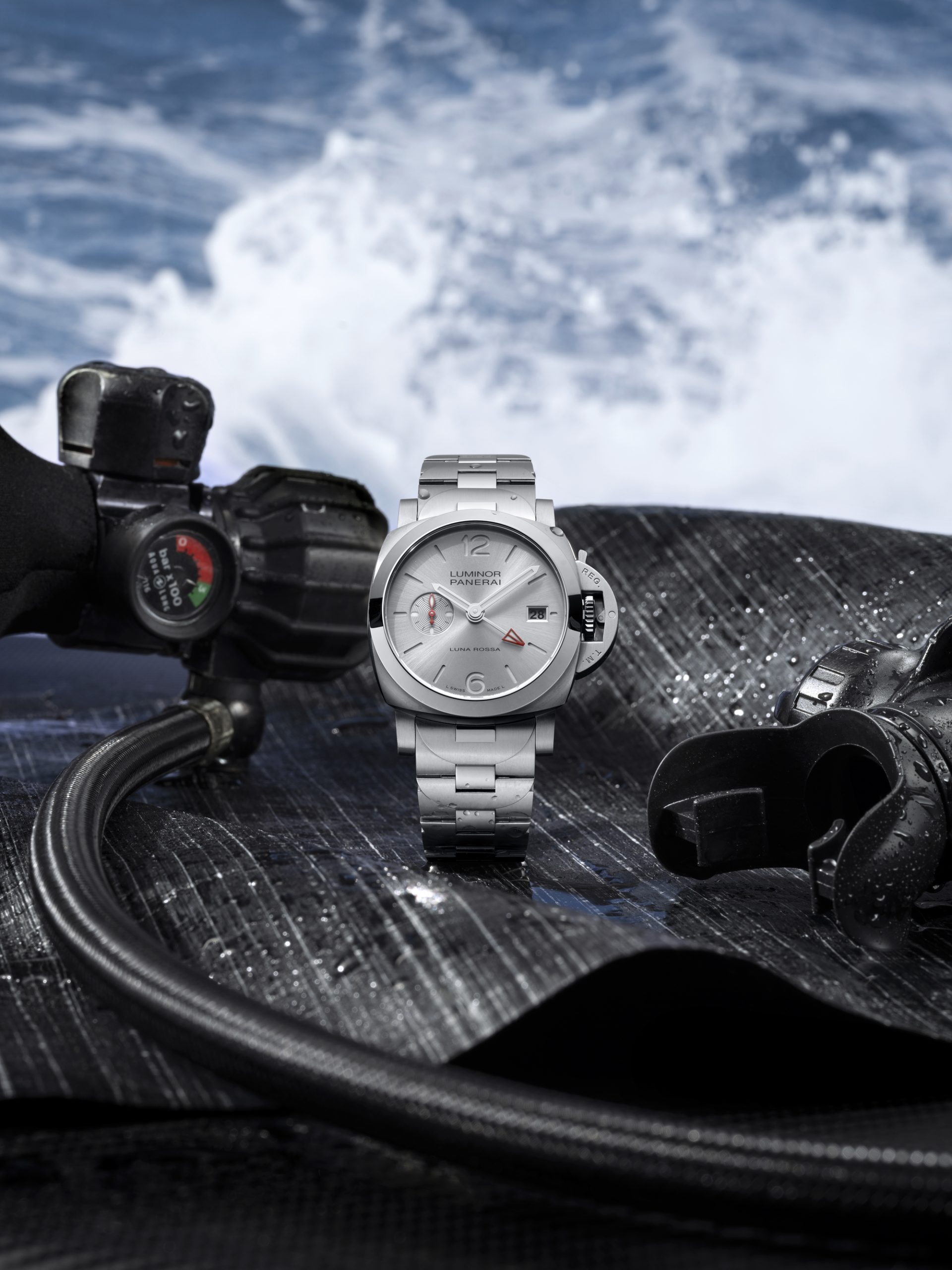 Luminor Luna Rossa GMT — view 2