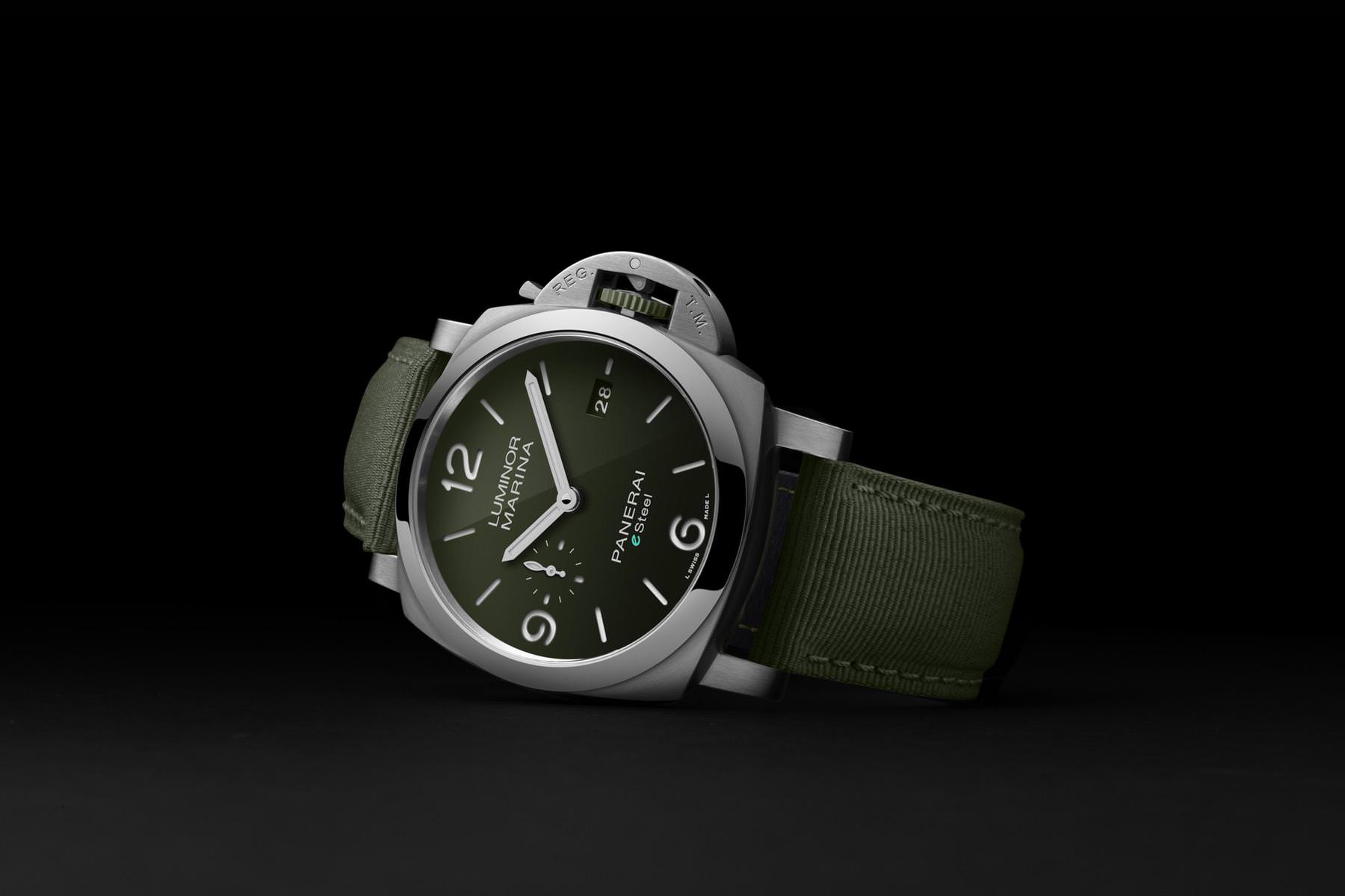 Luminor Marina eSteel Verde Smeraldo — view 2