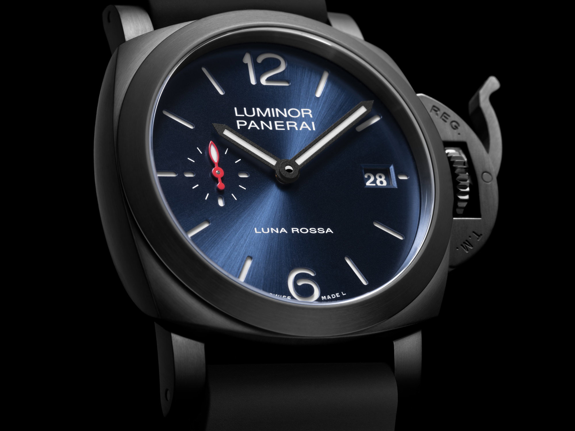 Luminor Quaranta Steel DLC Luna Rossa — view 5