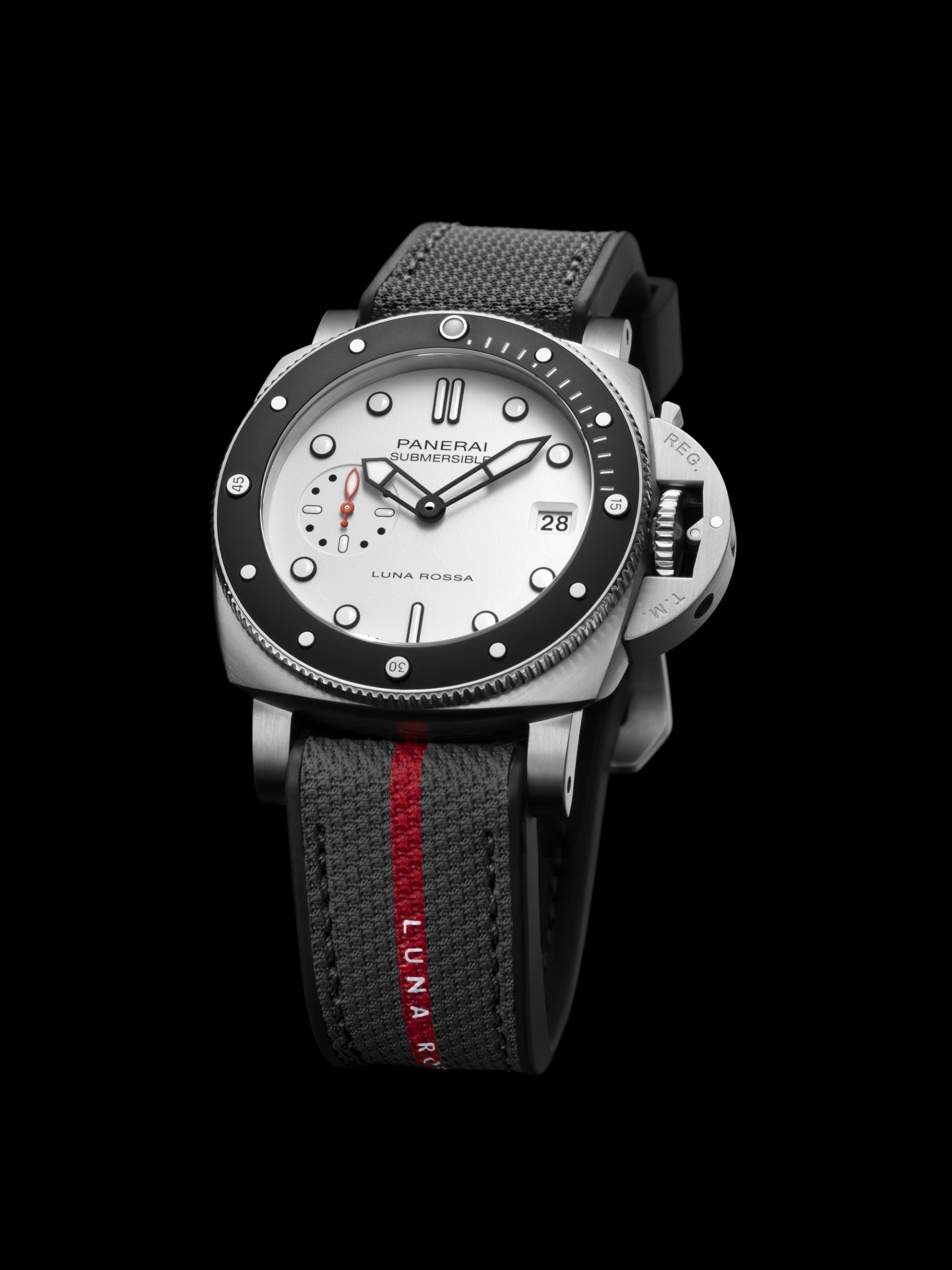 Submersible Luna Rossa — view 3