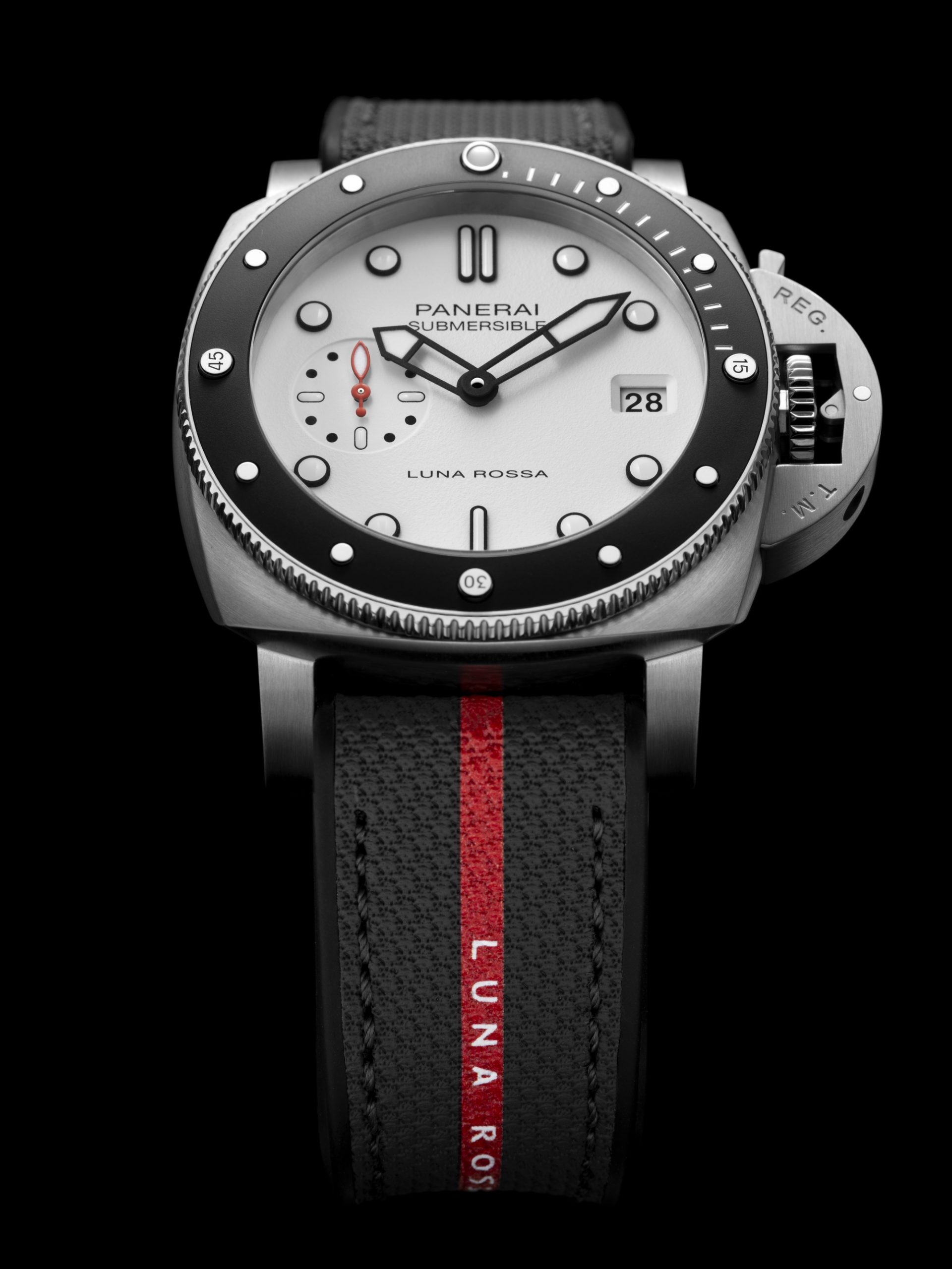 Submersible Luna Rossa — view 4