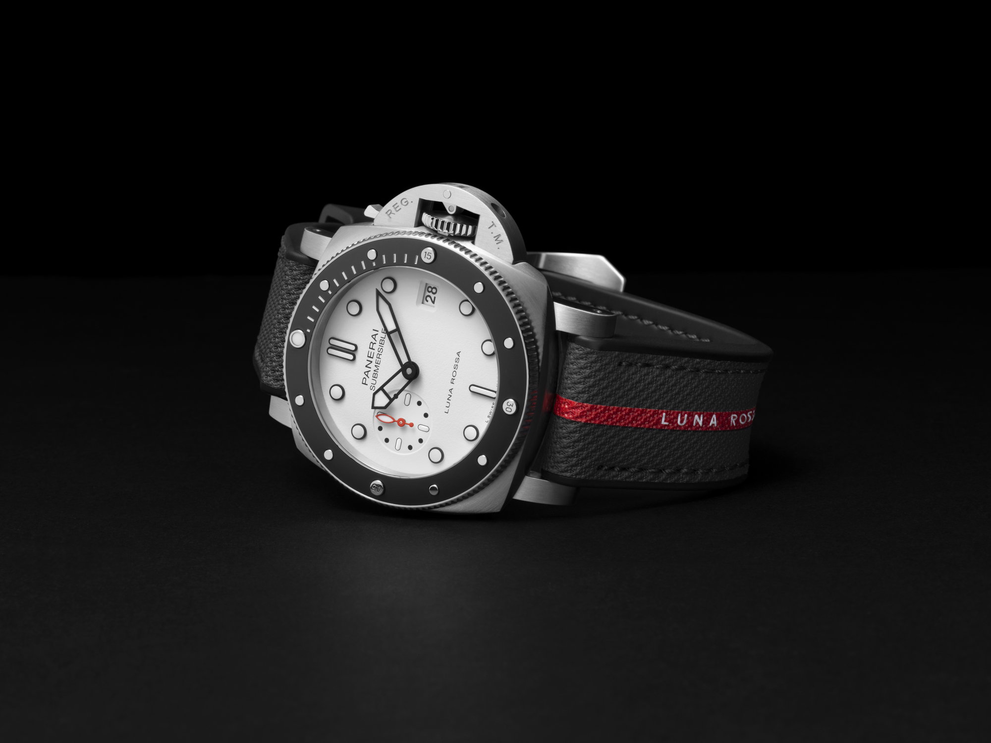 Submersible Luna Rossa — view 5
