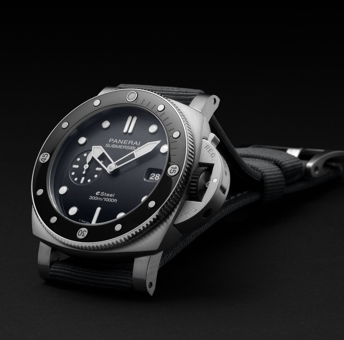Submersible QuarantaQuattro eSteel Grigio Roccia — view 3