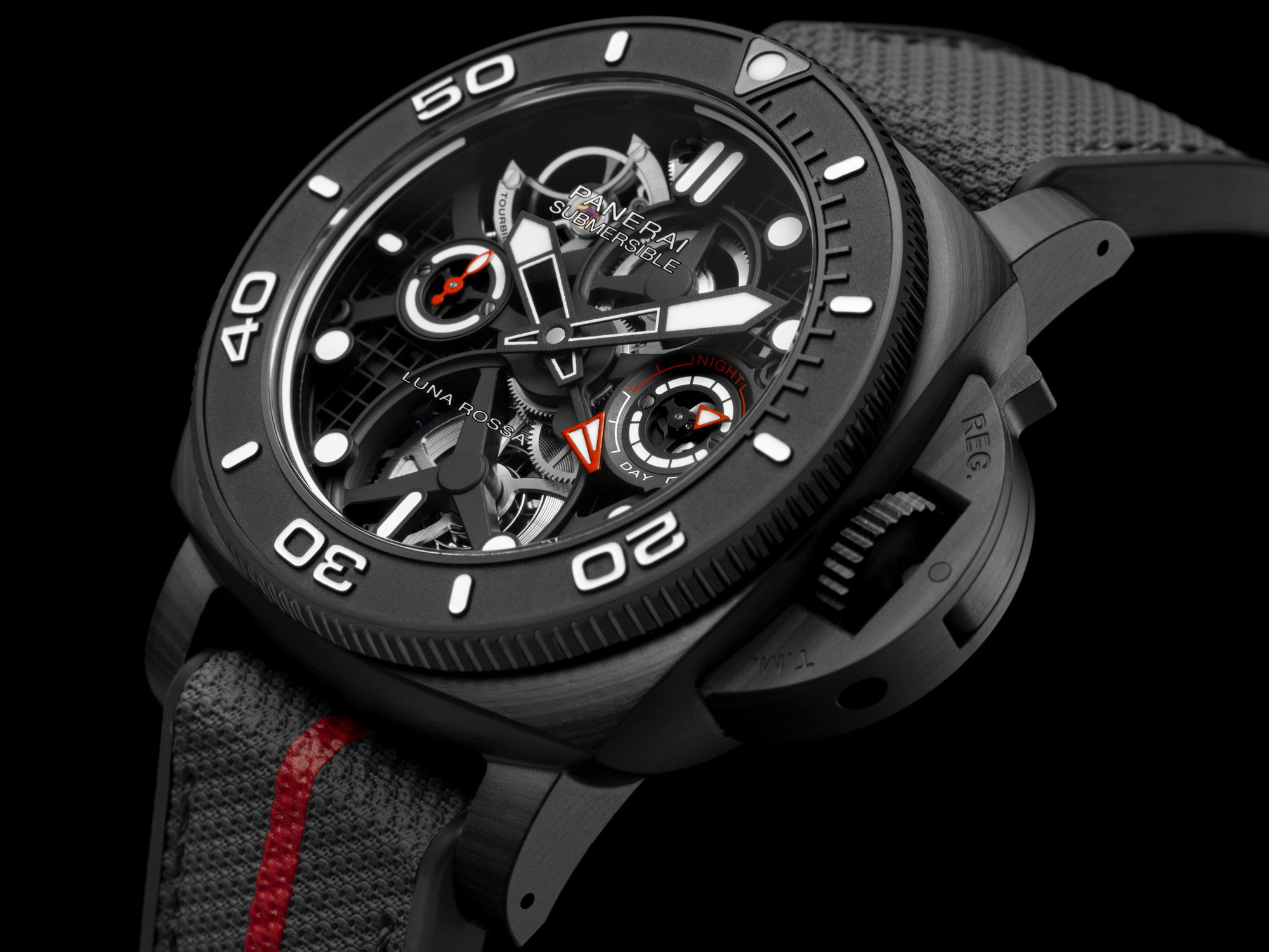 Submersible Tourbillon GMT Luna Rossa Experience Edition — view 3