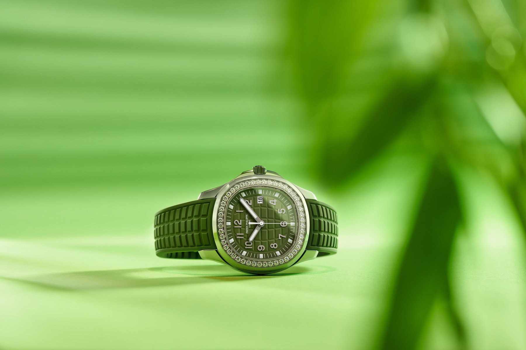 Aquanaut Luce — view 2