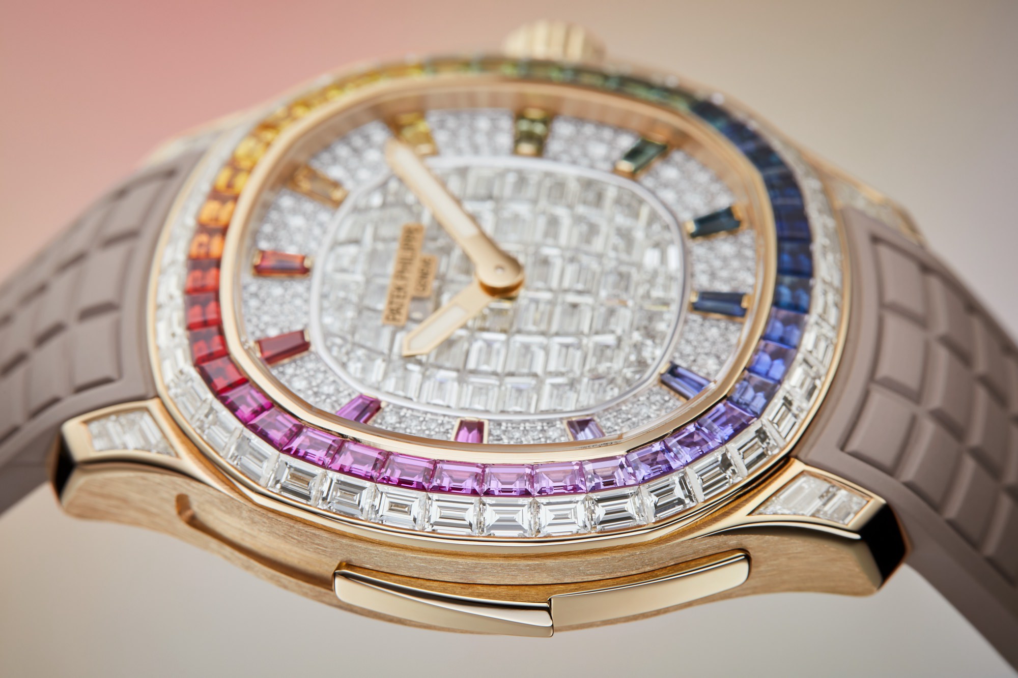 Aquanaut Luce Rainbow Minute Repeater Haute Joaillerie — view 4