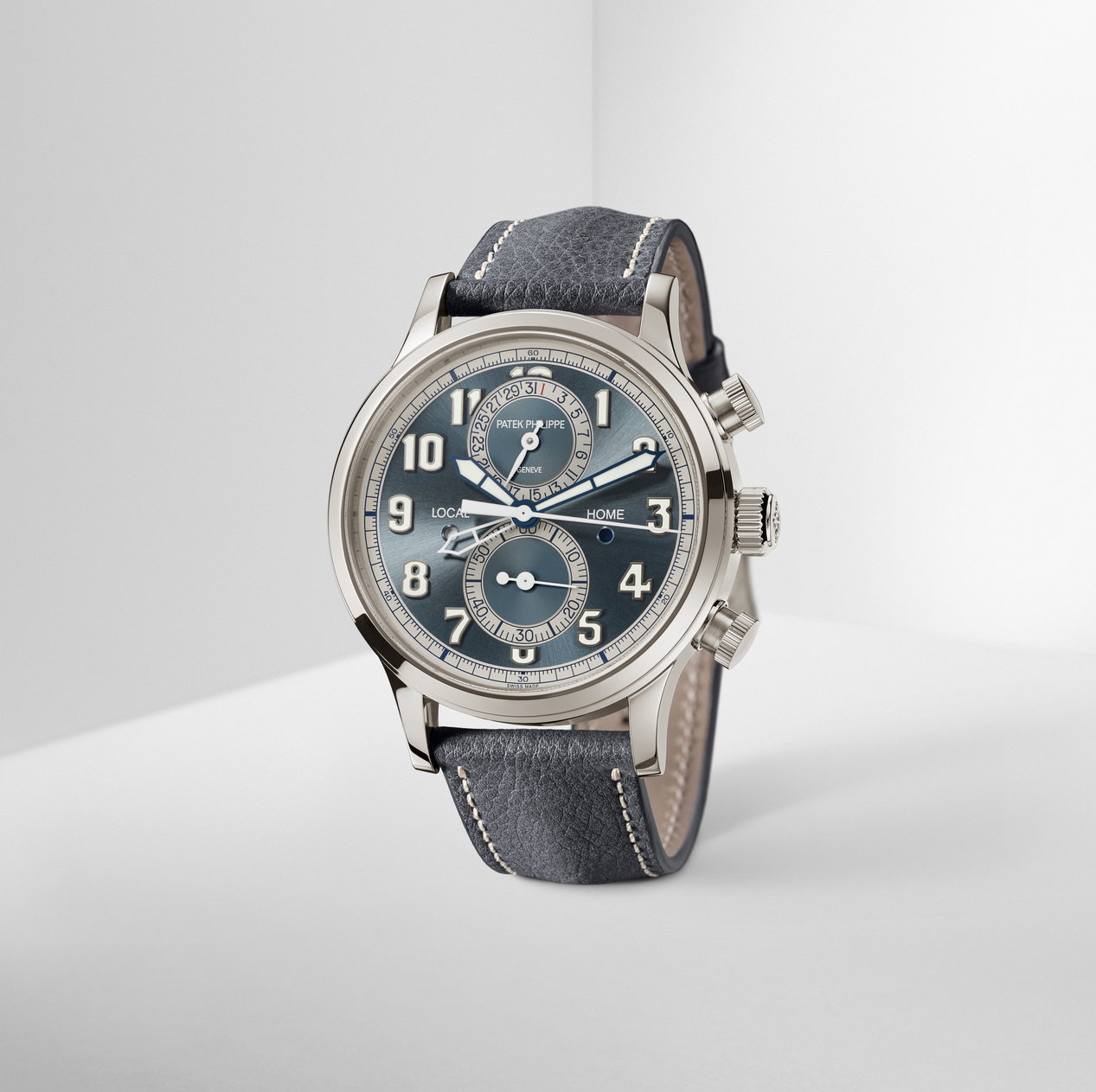 Calatrava Pilot Travel Time Chronograph — view 2