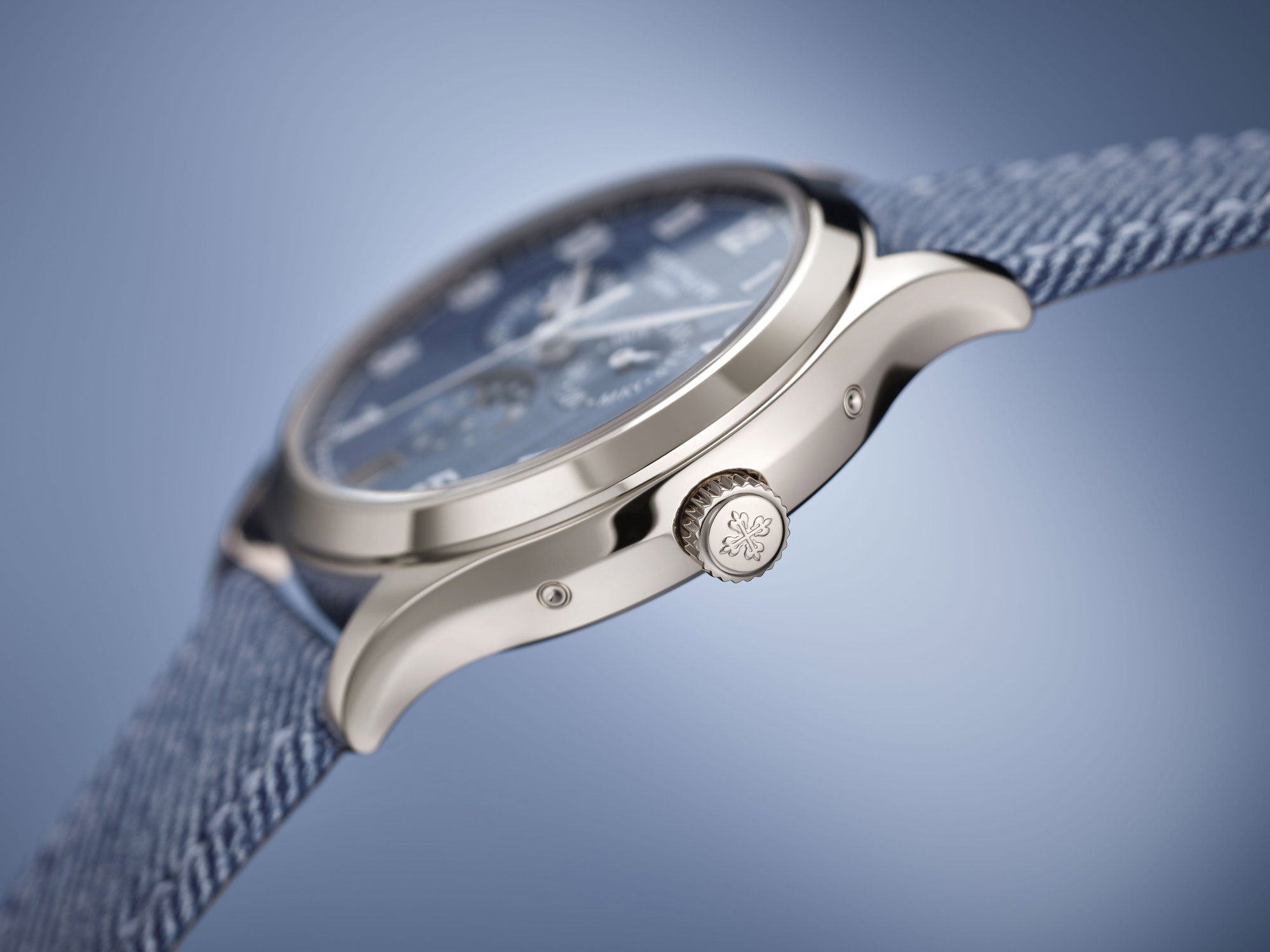 Complications 4946G-001 — view 3