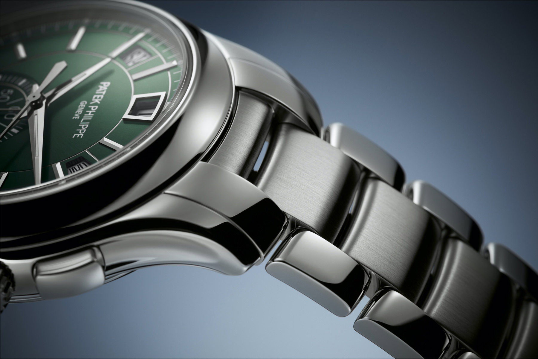 Complications Flyback Chronograph, Annual Calendar — view 2
