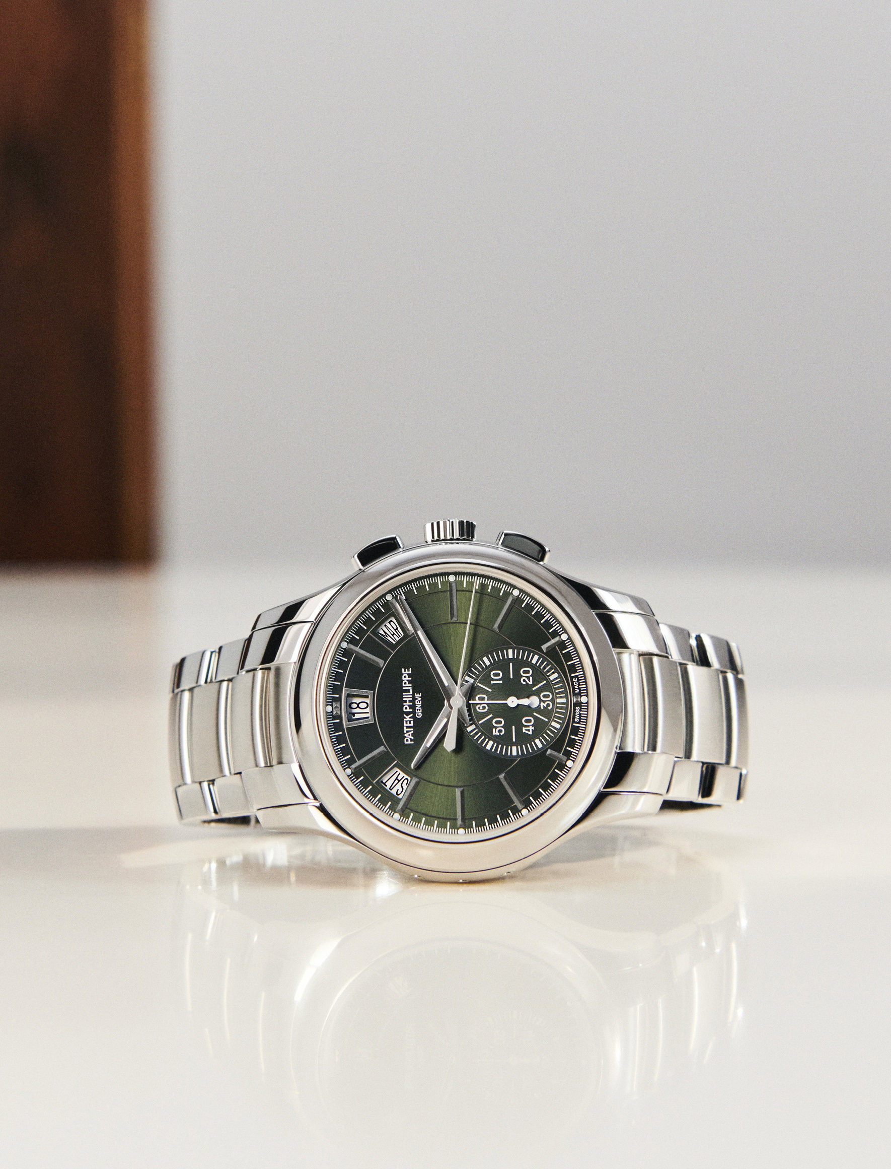 Complications Flyback Chronograph, Annual Calendar — view 6