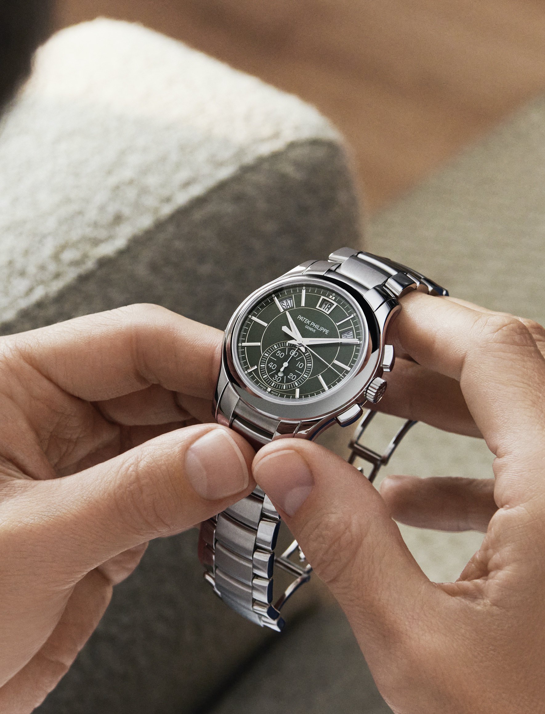 Complications Flyback Chronograph, Annual Calendar — view 9