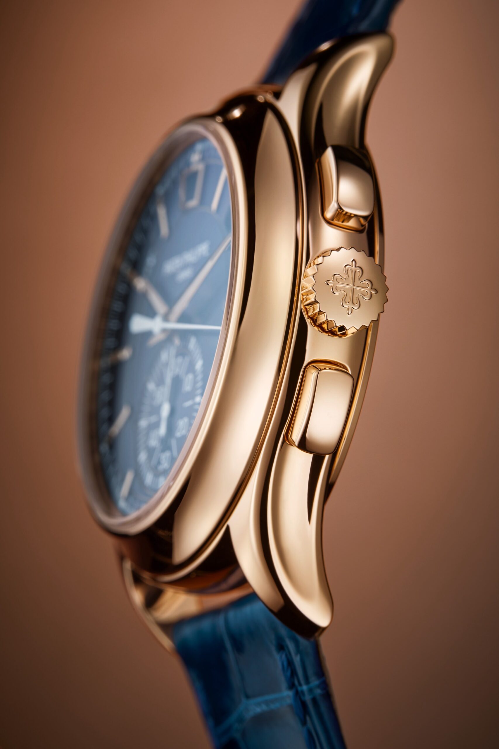 Complications Flyback Chronograph, Annual Calendar — view 4