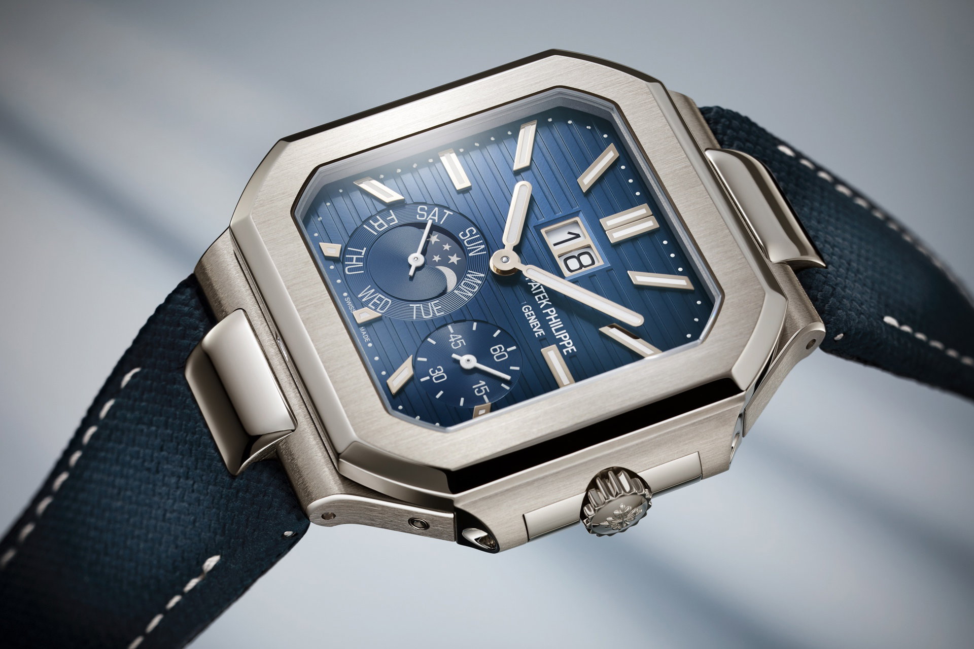 Cubitus Grand Date Day Moon Phases — view 6