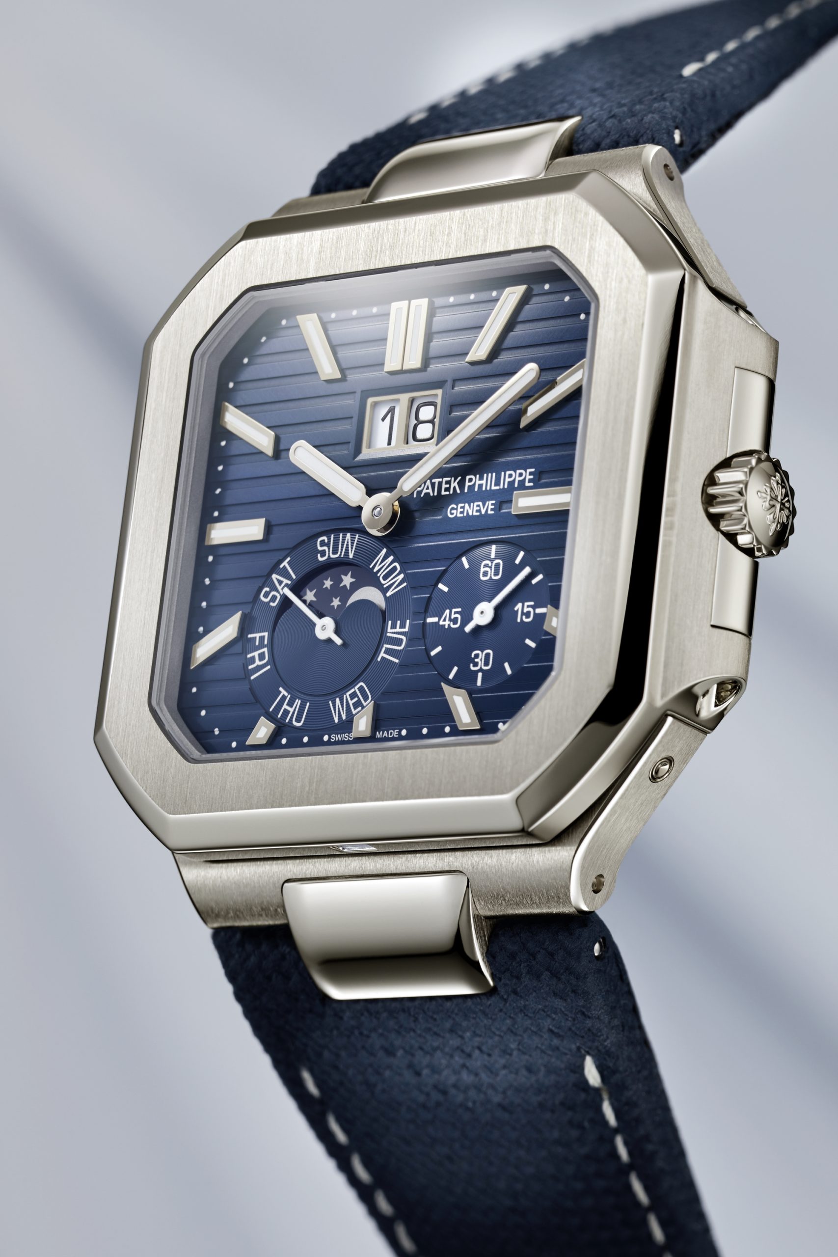 Cubitus Grand Date Day Moon Phases — view 7