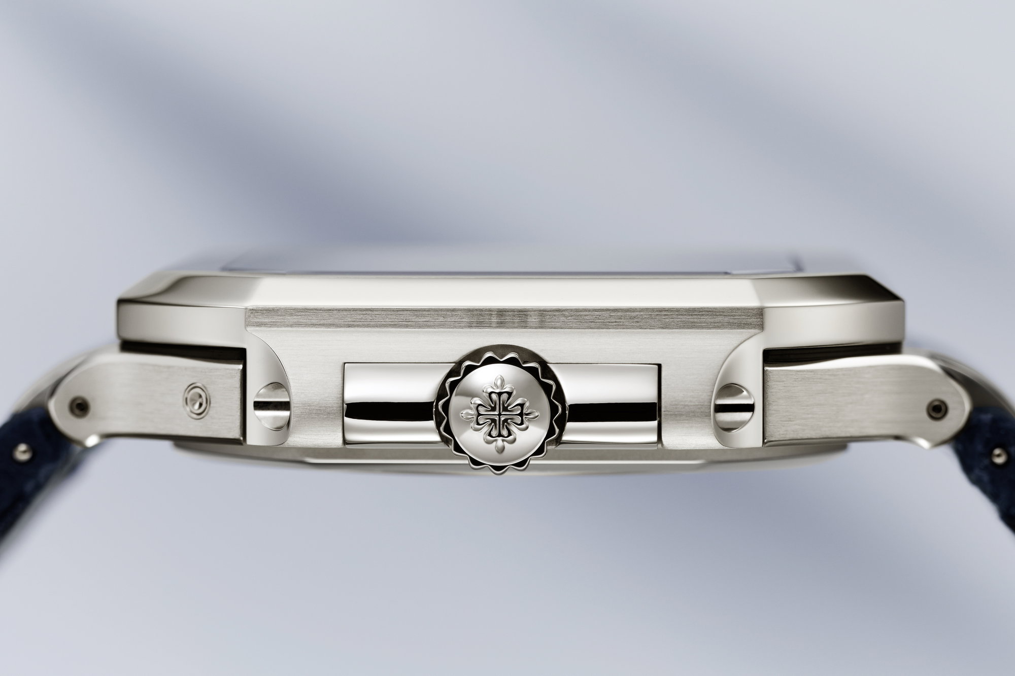 Cubitus Grand Date Day Moon Phases — view 8