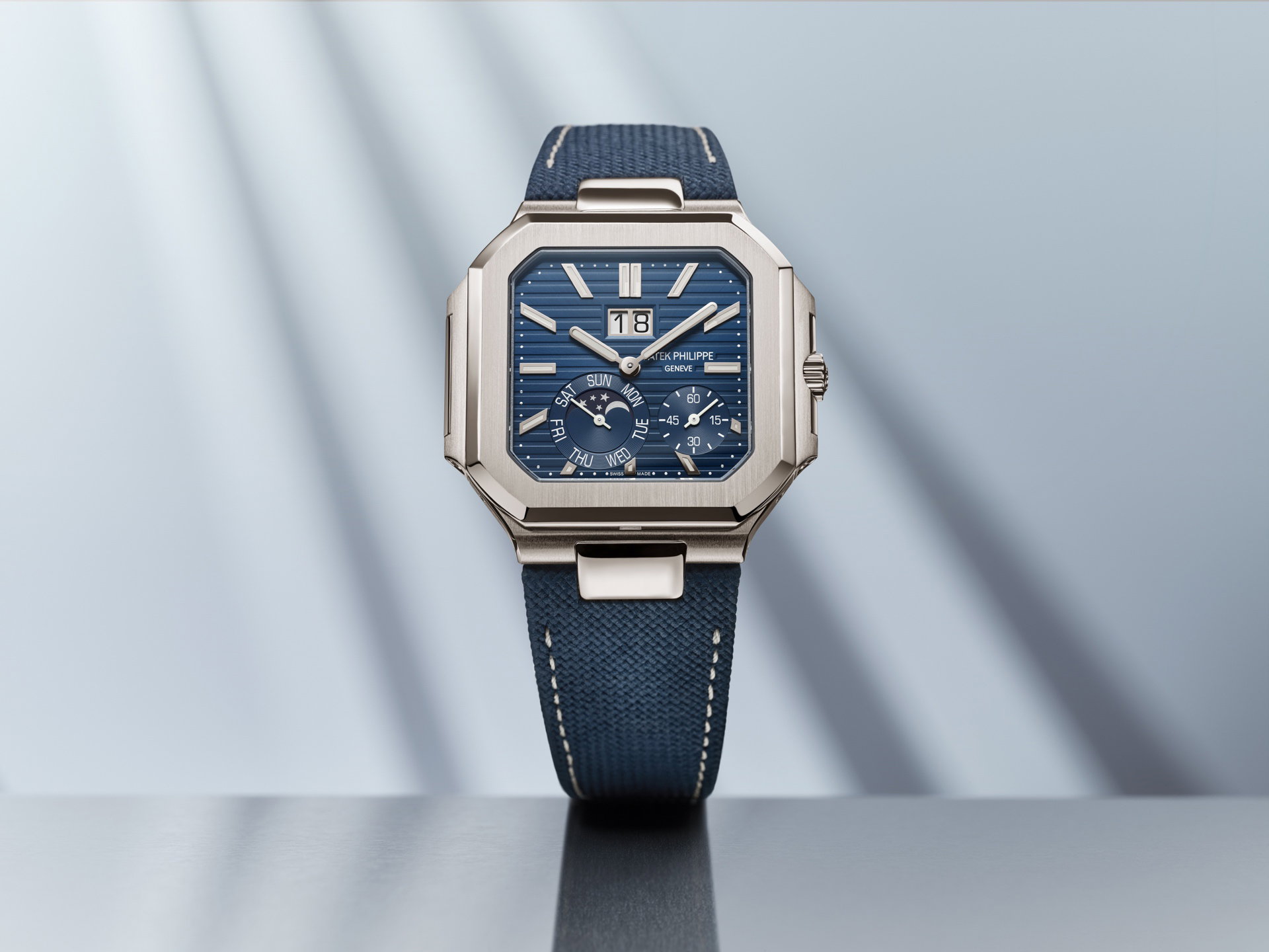 Cubitus Grand Date Day Moon Phases — view 9