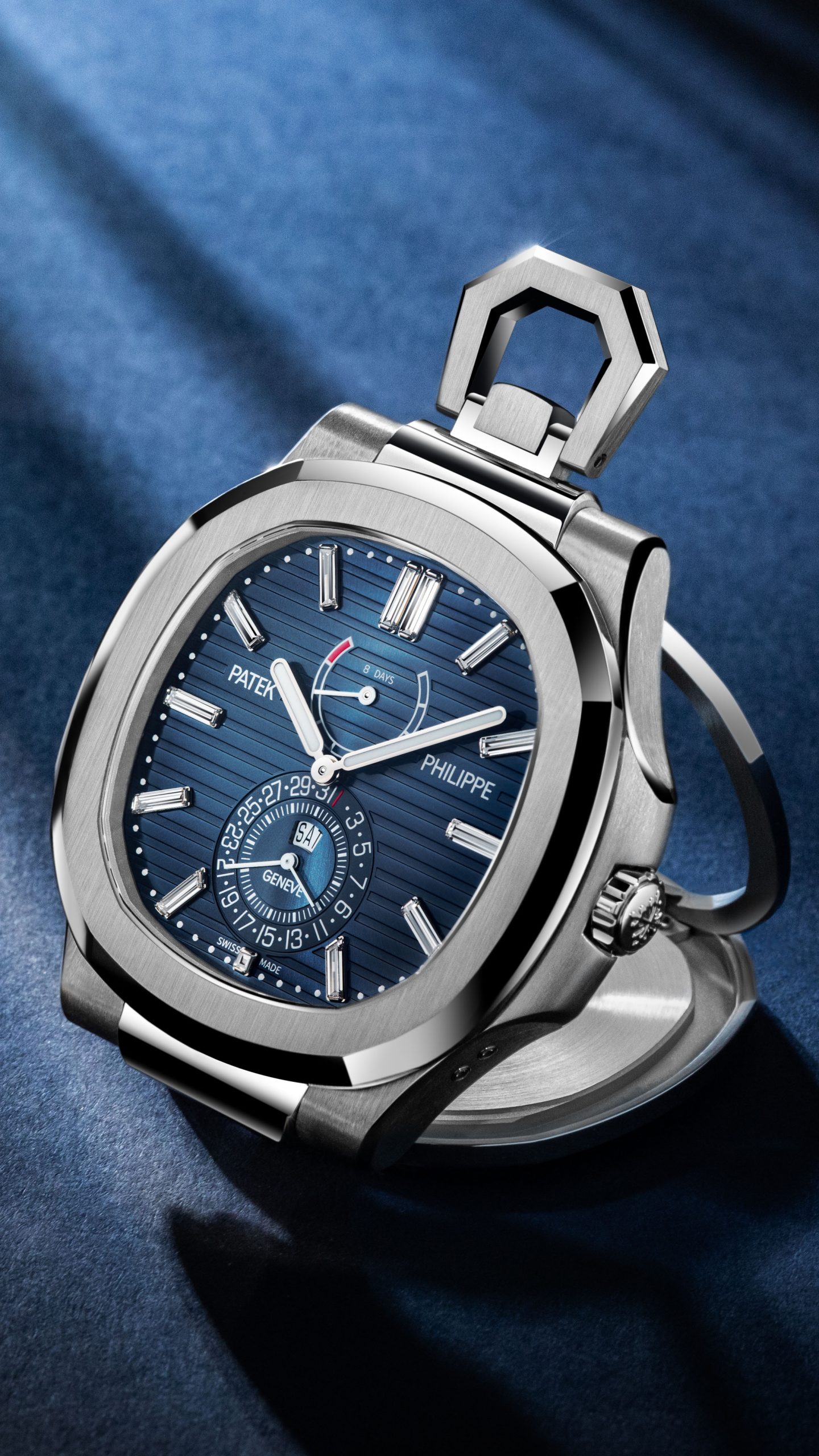 Nautilus Desk Clock 50th Anniversary — view 4