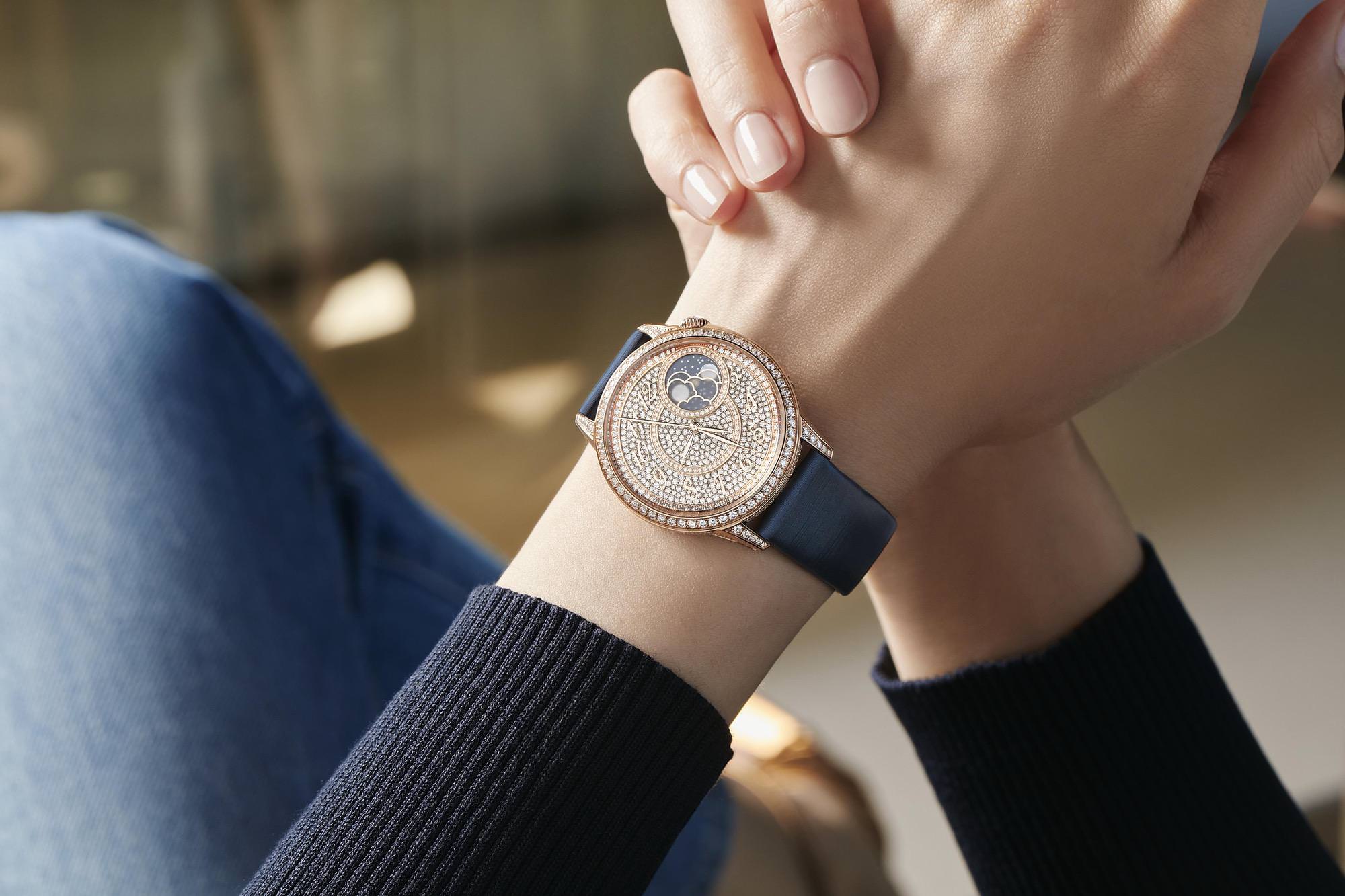 Égérie Moon Phase Diamond-Paved — view 3