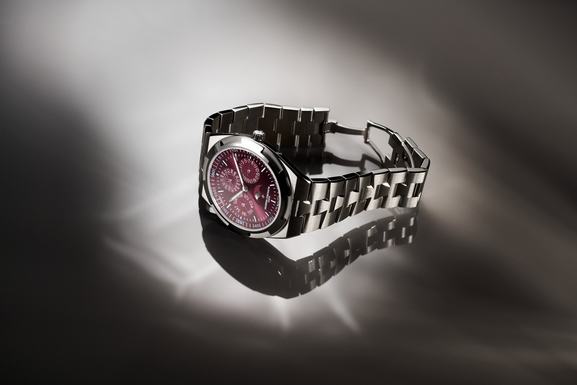 Overseas Perpetual Calendar Ultra-Thin — view 2