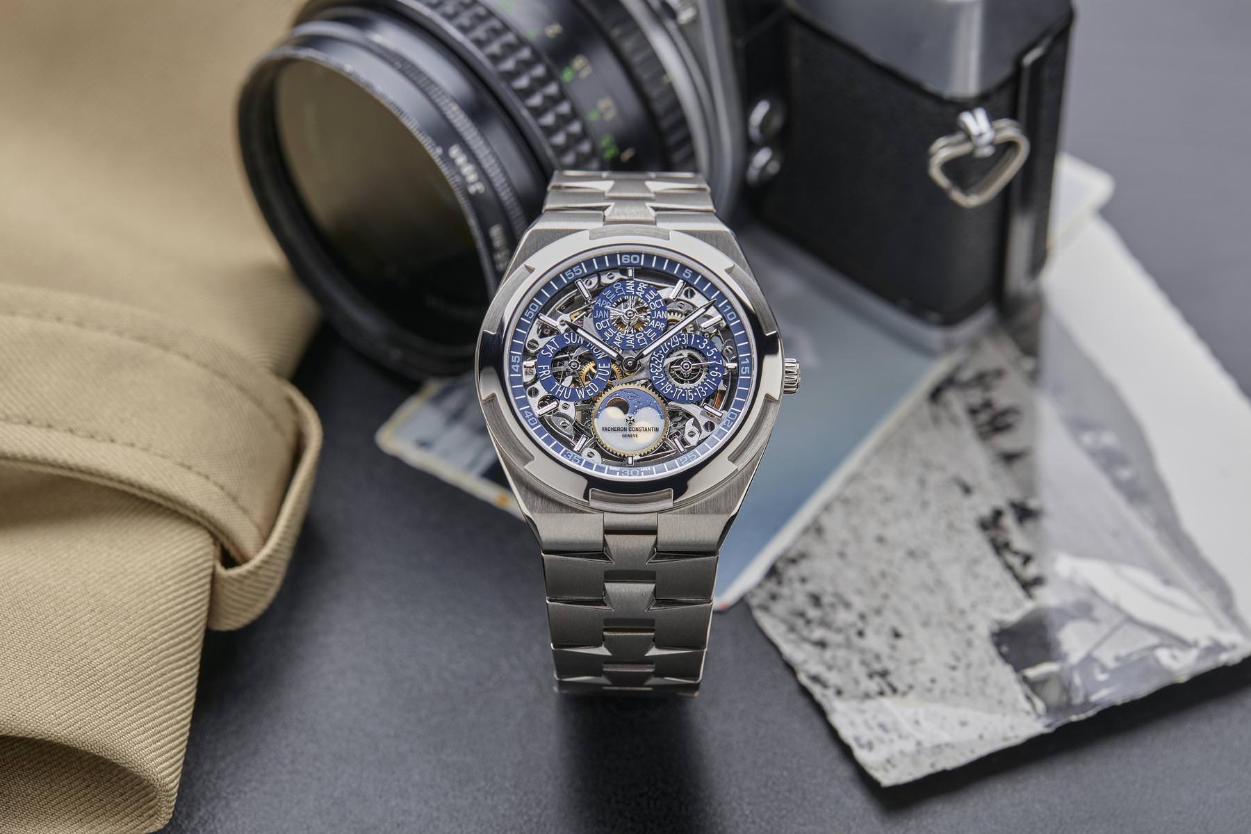 Overseas Perpetual Calendar Ultra-Thin Skeleton — view 4