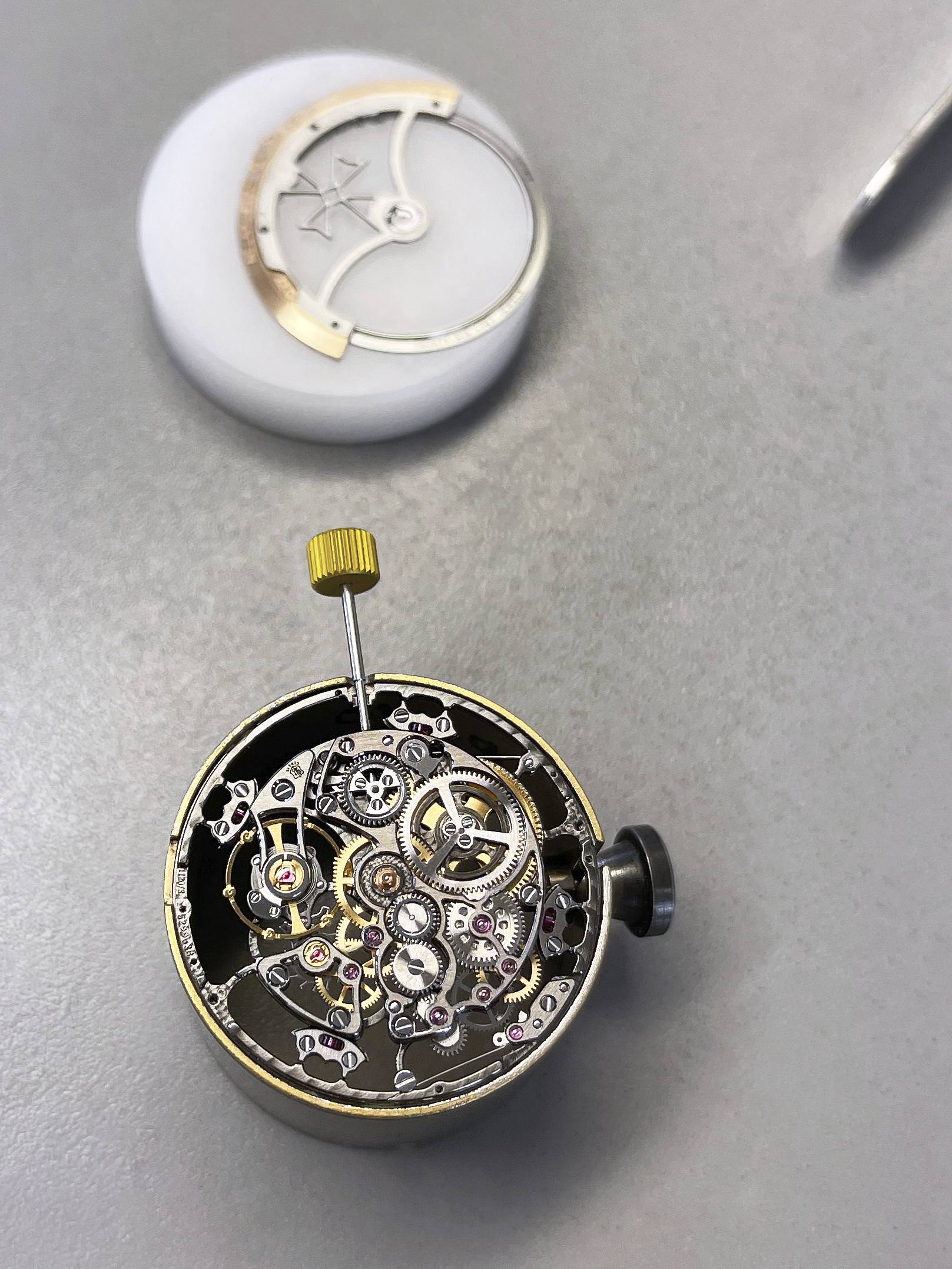 Overseas Perpetual Calendar Ultra-Thin Skeleton — view 2