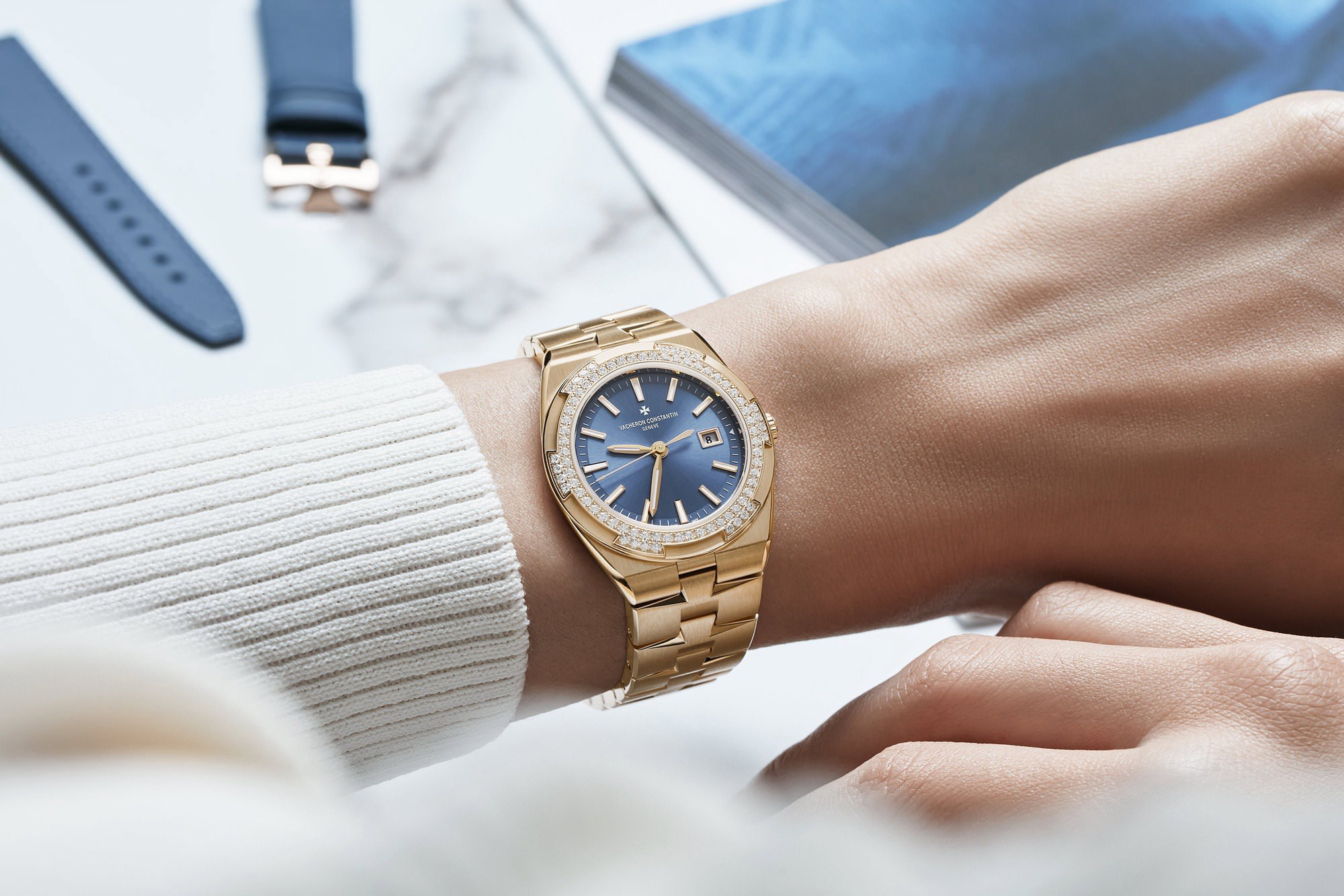 Overseas Quartz — view 11