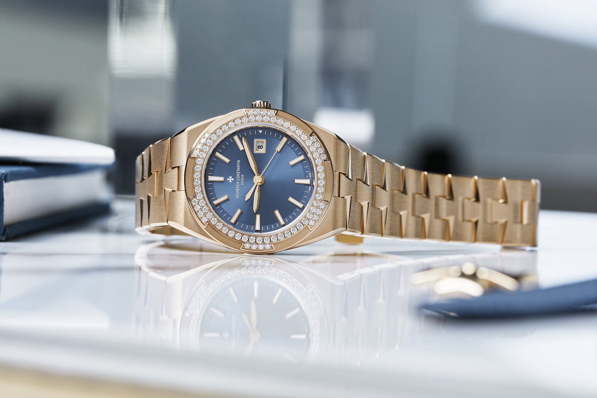 Overseas Quartz — view 7