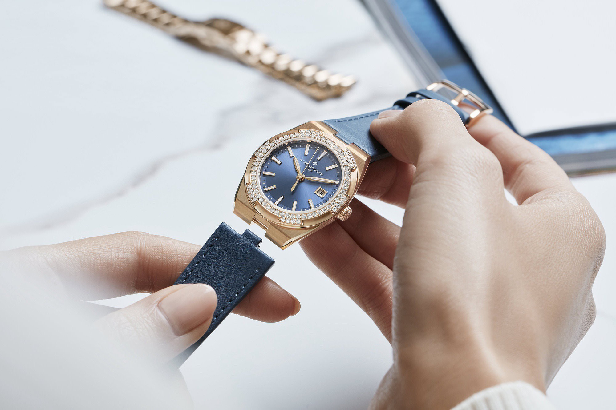 Overseas Quartz — view 10